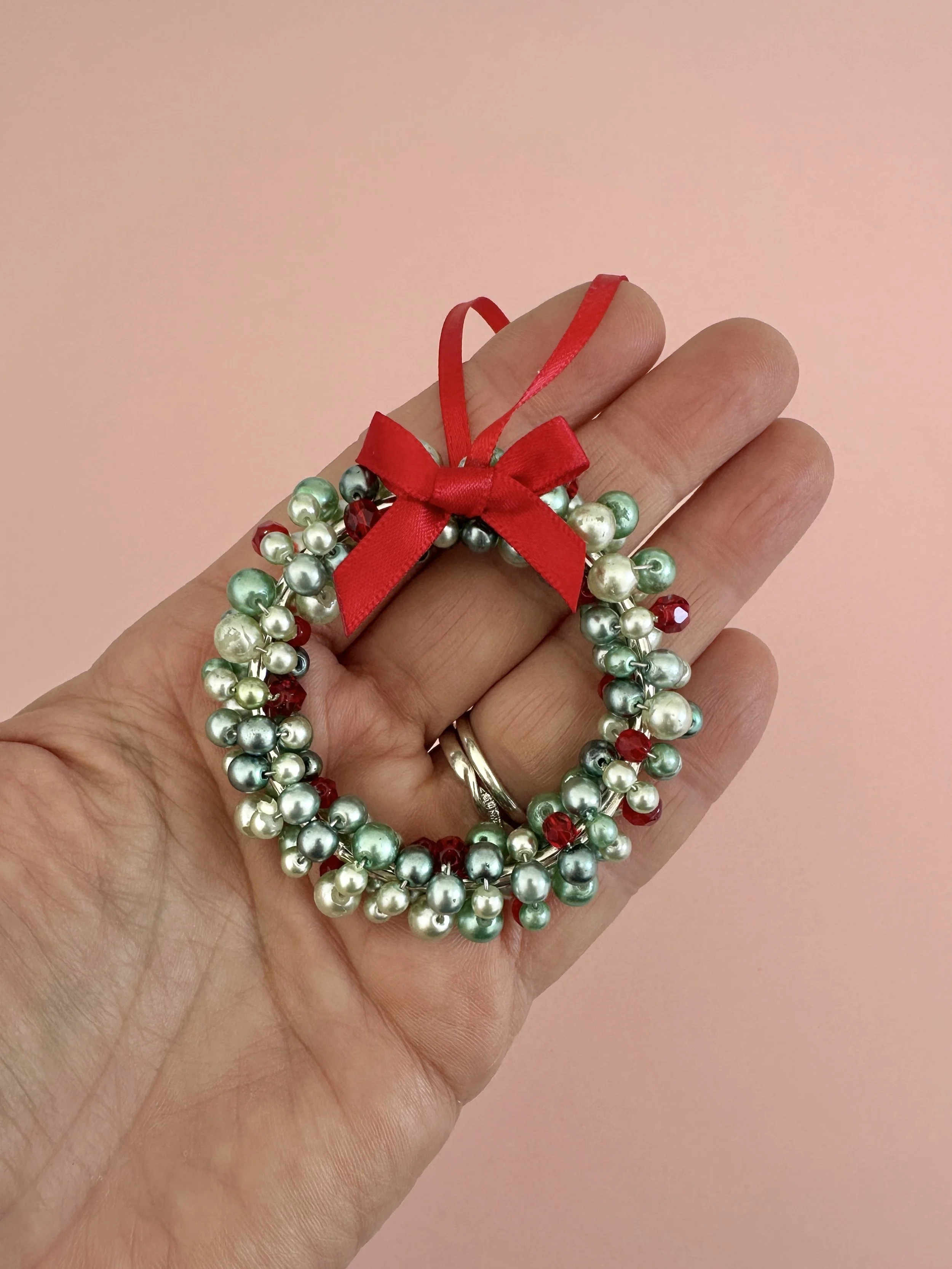Pearl wreath christmas decorationIMG_3266 4.JPG