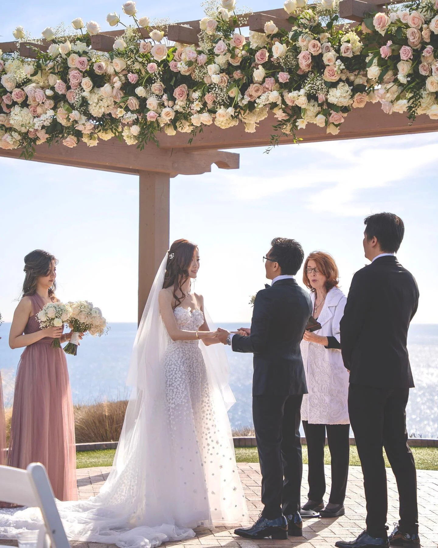 We love it when the couple request a special song and we help tailor their setlist 🎶❤️🎻 this ceremony songs incorporate elegant classical with traditional Chinese element. Swipe ⬅️ to hear our video ❤️
.
.
.
Dream Wedding Team 
@masterplansevents