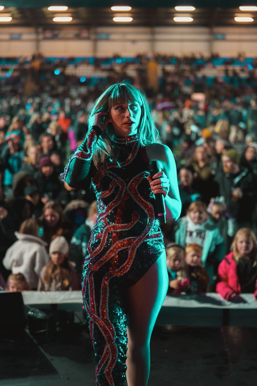 taylorswifttribute-coventry-gig-fr-tele-jlmedia-20251101-62.jpg