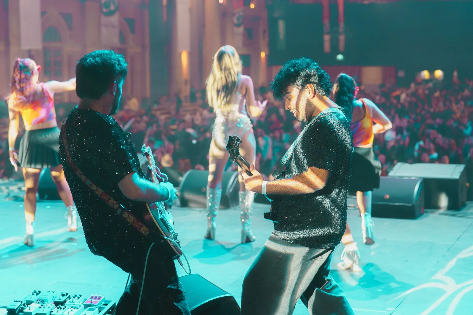 taylorswifttribute-gig-fr-jlmedia-12.jpg