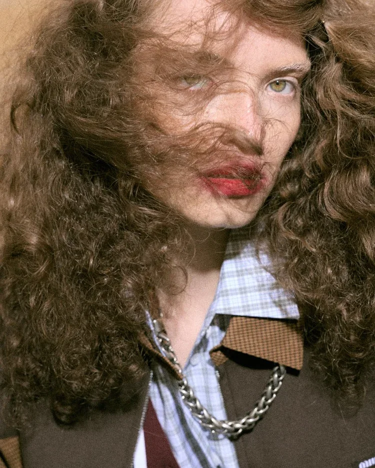 LE-MILE-Magazine-LUISA-SCHUMACHER-SS26-Editorial-look-+6.webp