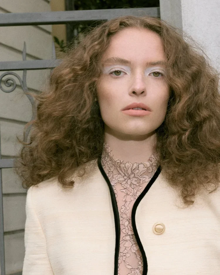 LE-MILE-Magazine-LUISA-SCHUMACHER-SS26-Editorial-look-+3.webp