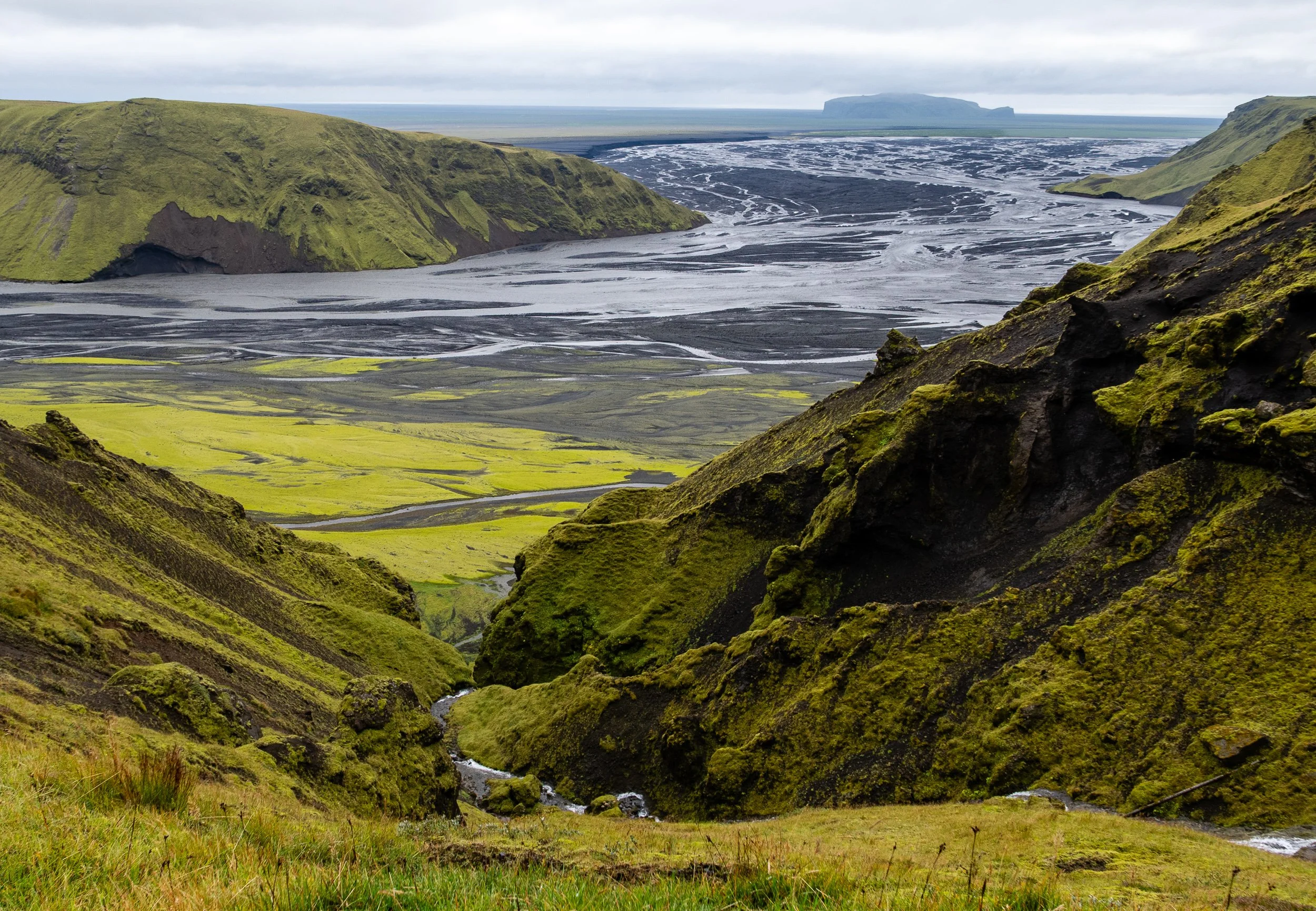 View of a braided river from the F road to Thakgil