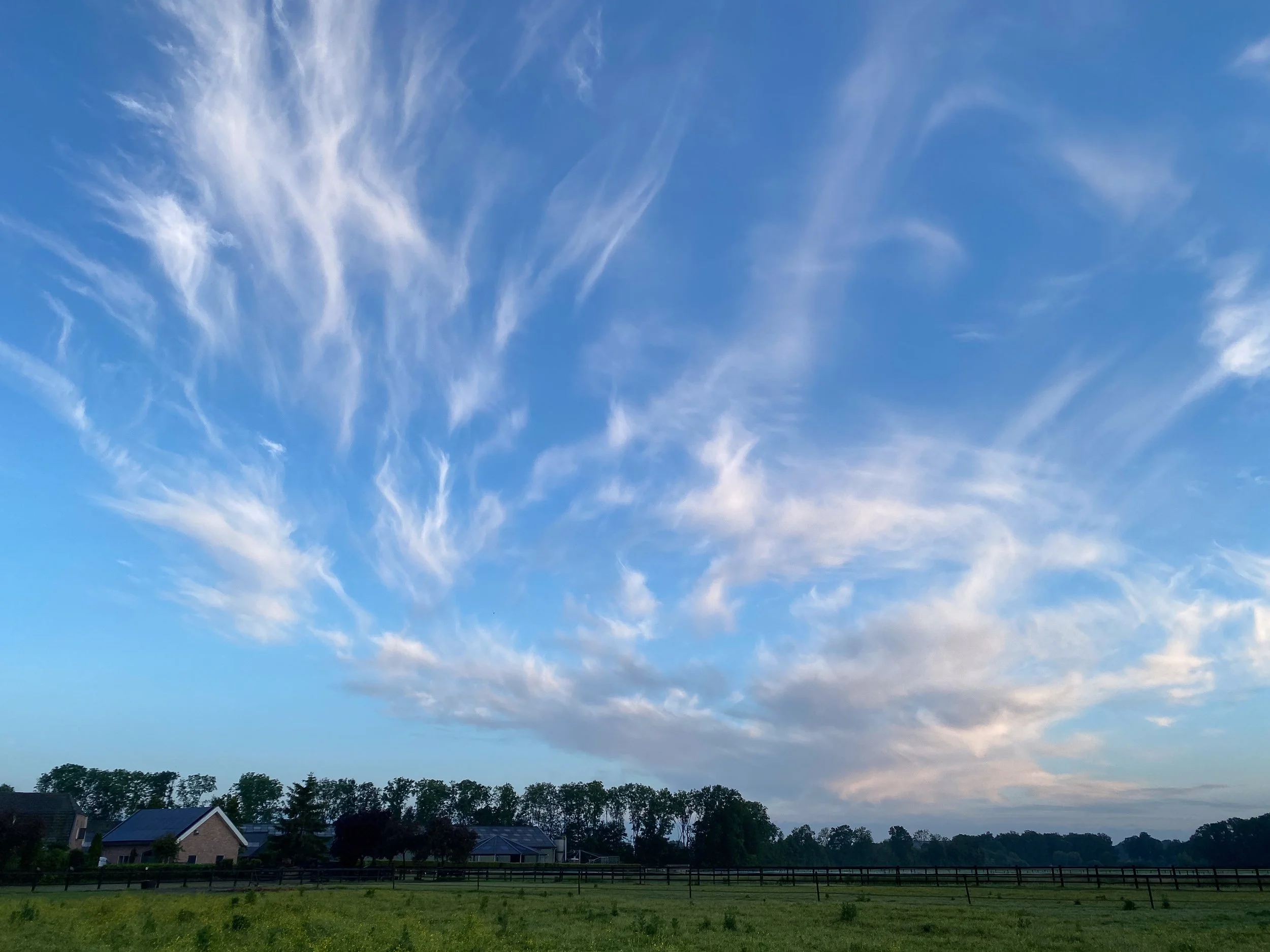 May, morning skies in Didam