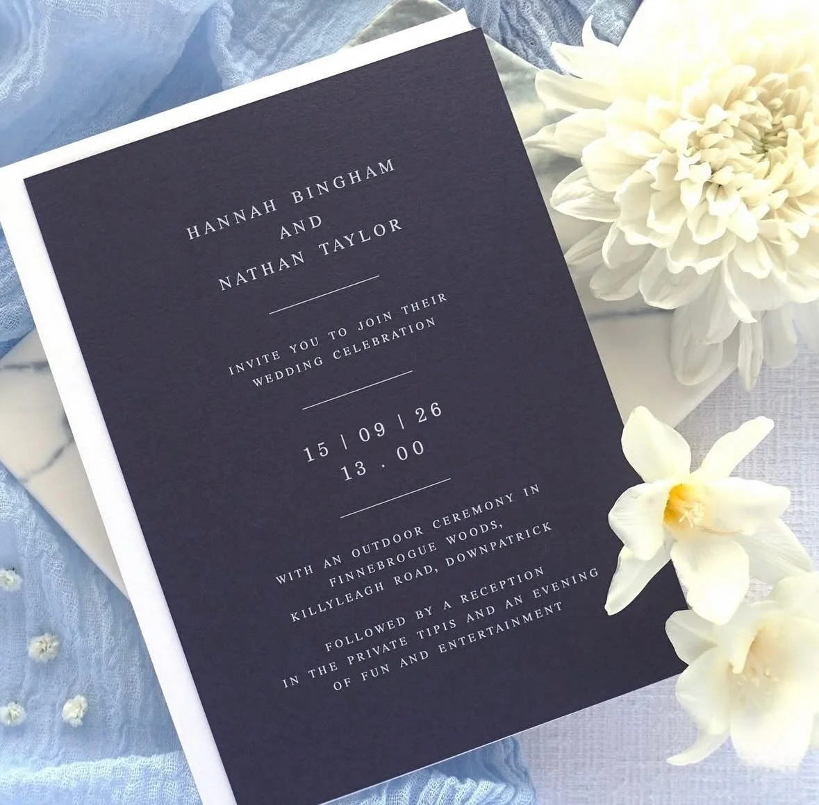 HANNAH - Elegant and minimalist is the vibe of the Hannah suite, featuring navy blue cardstock and printed with striking white ink. Sometimes less is more, subtle yet stylish, sweet simplicity!
.
.
.
#weddingstationery #weddinginvitation #whiteink #w