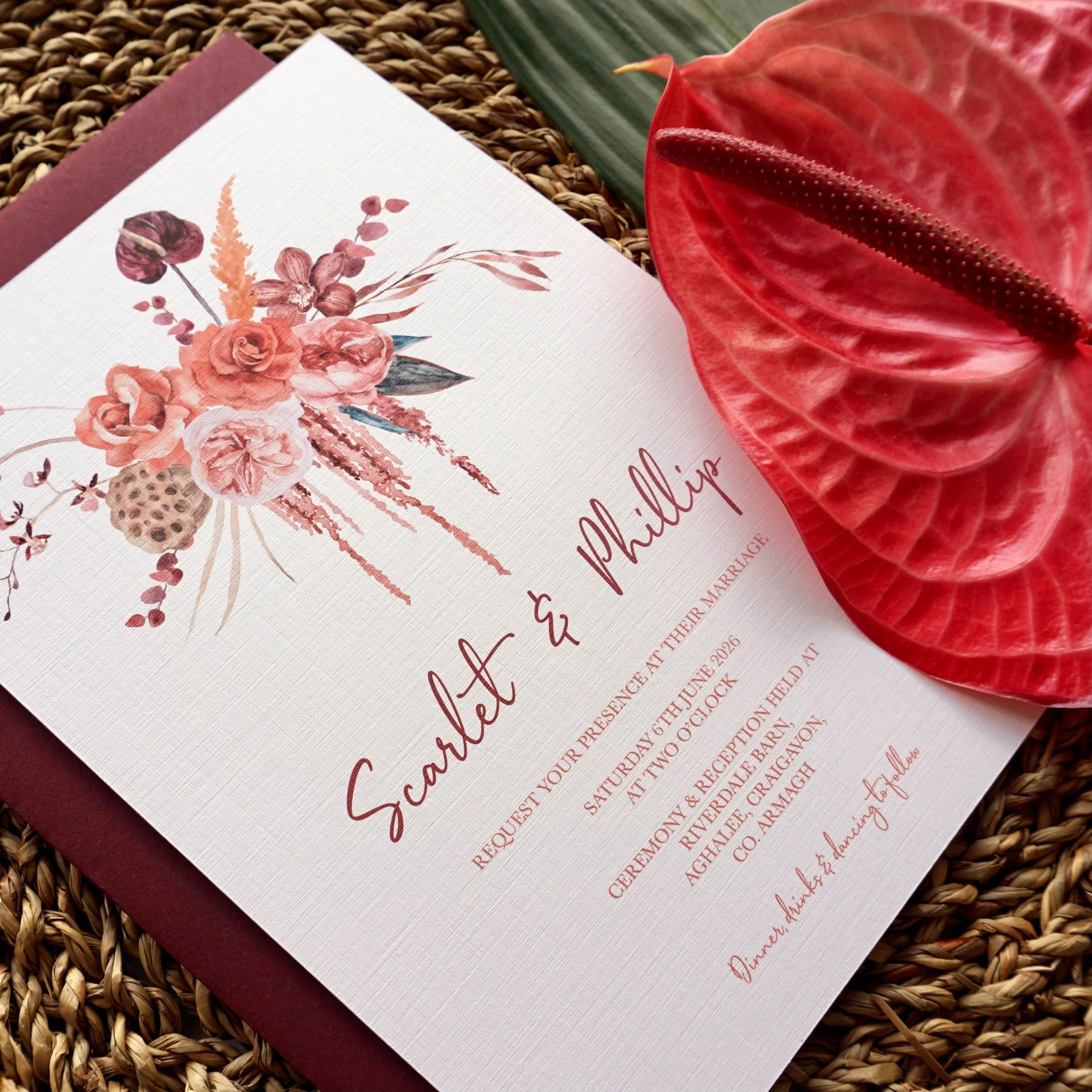 SCARLET - Fall head over heels with the Scarlet suite, printed on tactile cardstock and featuring a rich burgundy envelope. Scarlet is perfect for those who prefer a richer colour palette and it&rsquo;s a great choice for autumn wedding celebrations
