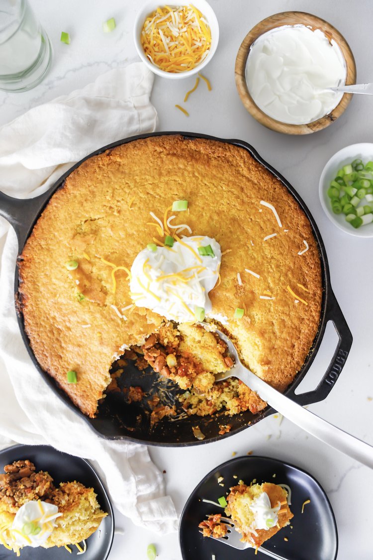 White chili and corn bread. Initially got out a lodge corn bread pan but  decided I couldnt resist using matching dutch ovens lol : r/castiron