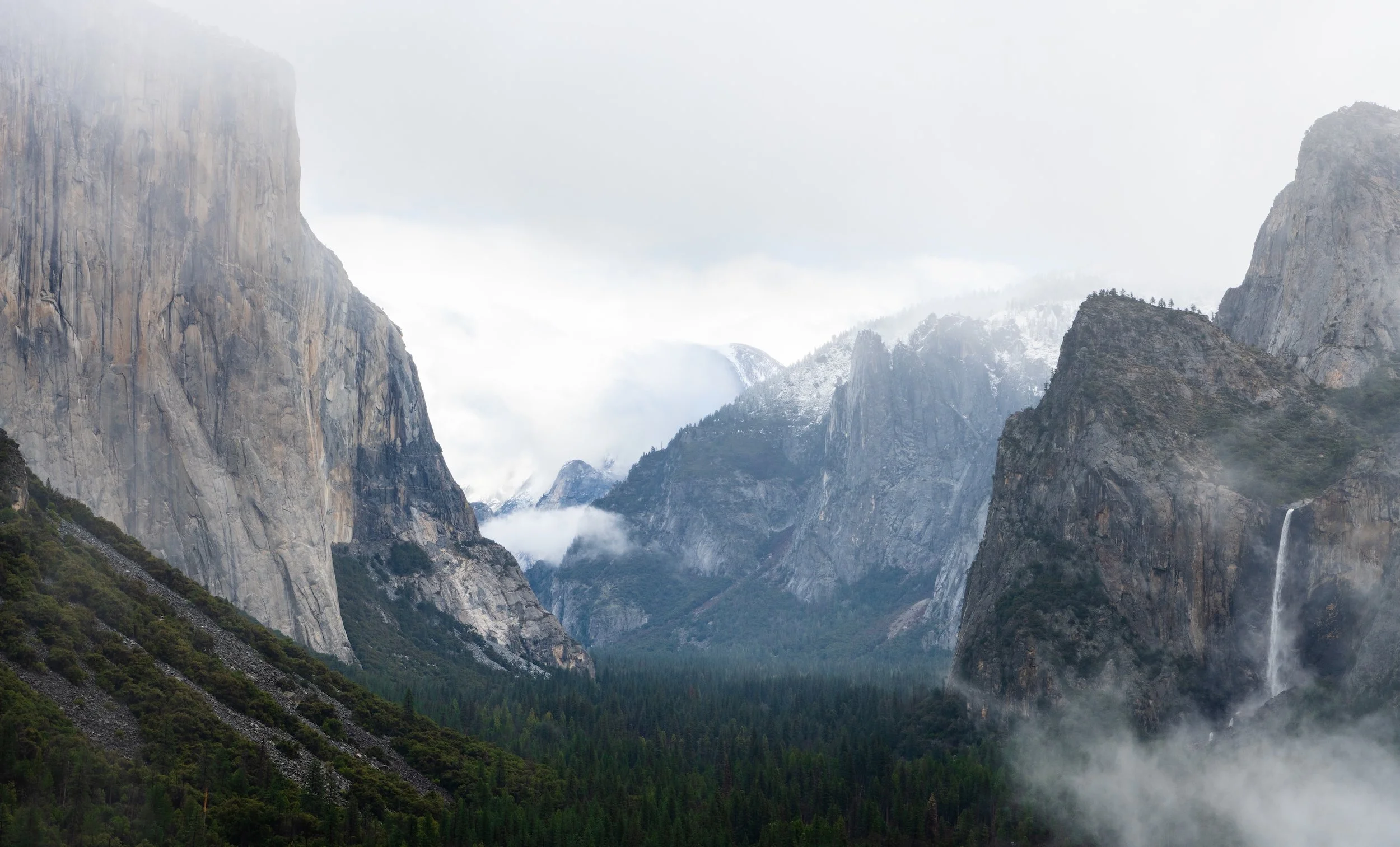 Yosemite Valley on a cloudy, foggy day, patches in the valley