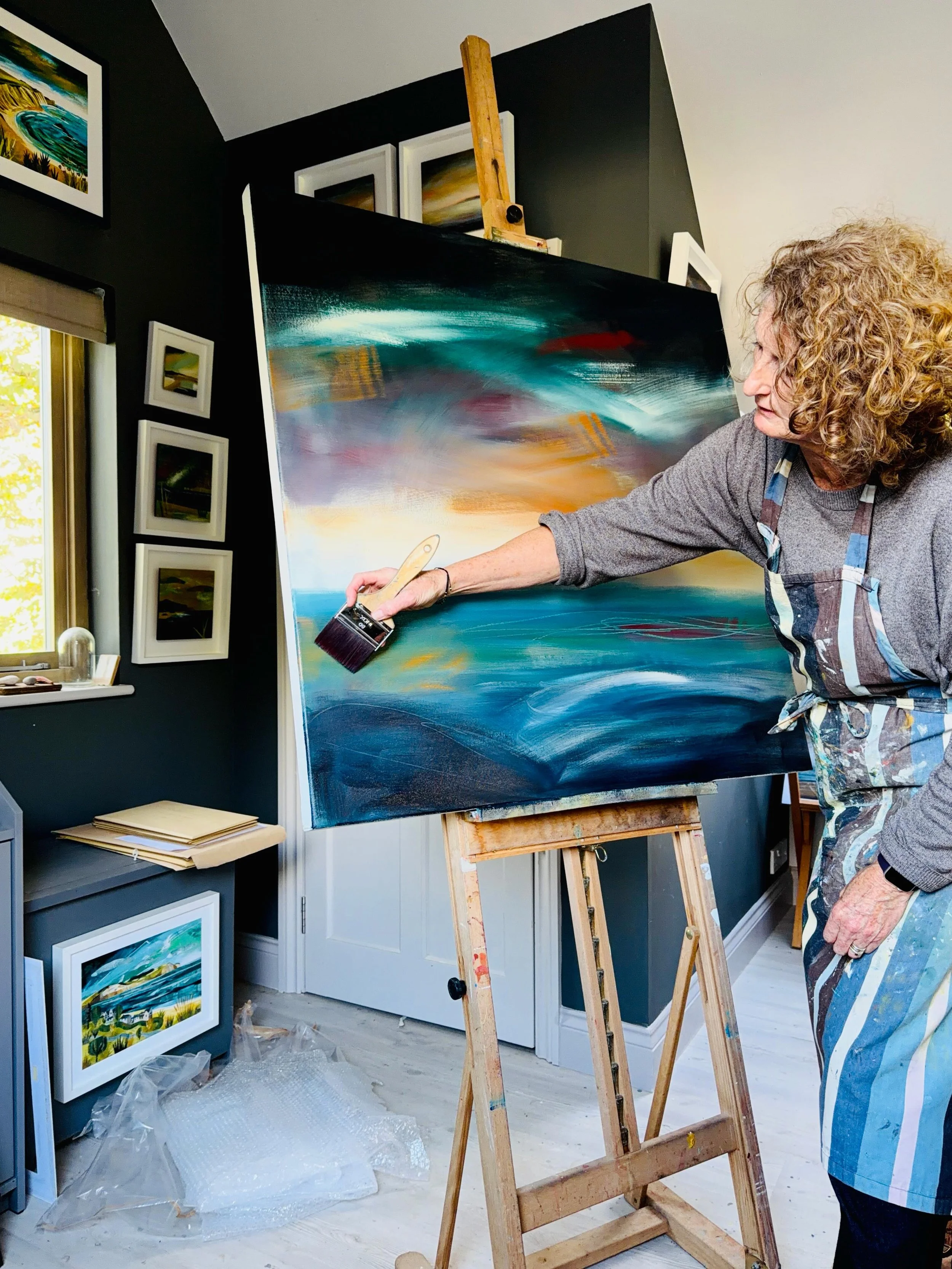 Disruption number 5. 
Working large is always a challenge but since discovering @omega_paint_brushes I am excited again and ready to keep pursuing a good outcome. This 1x1m piece has never been right - one minute it&rsquo;s looking ok and the next it