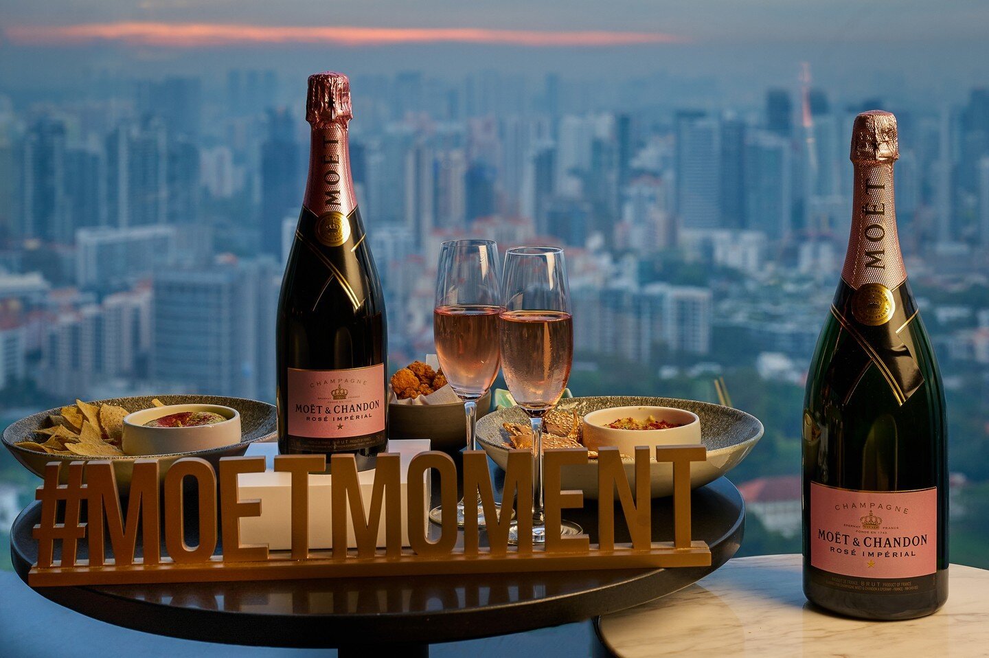 Good food, great wine &amp; a fantastic view are both a #MoetMoment and the #PerfectMoment. Presenting our collaboration of the month; Mo&euml;t &amp; Chandon Ros&eacute;.

View our menu and make your reservations via the link in our profile bio.
⁣
#