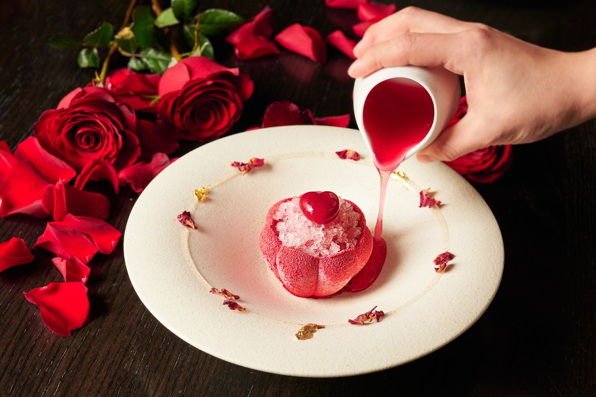 Happy Valentine's Day from SKAI where love is always in the air! ⁣
⁣
#ValentinesDay #SKAI #Love # #SwissotelTheStamford #Dining #Restaurant