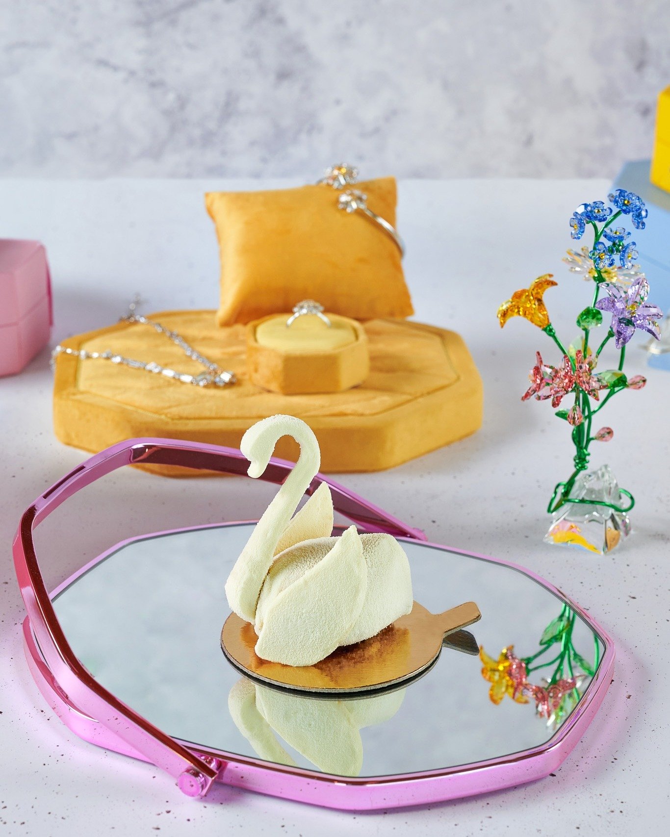 Graceful as a swan, strong as a mother. Celebrate Mother's Day with elegance and love at SKAI with our Swarovski High tea.
⁣⁣
Crafted by Executive Chef Seumas Smith and Executive Pastry Chef Yong Ming Choong, each dish is a reflection of Swarovski's 