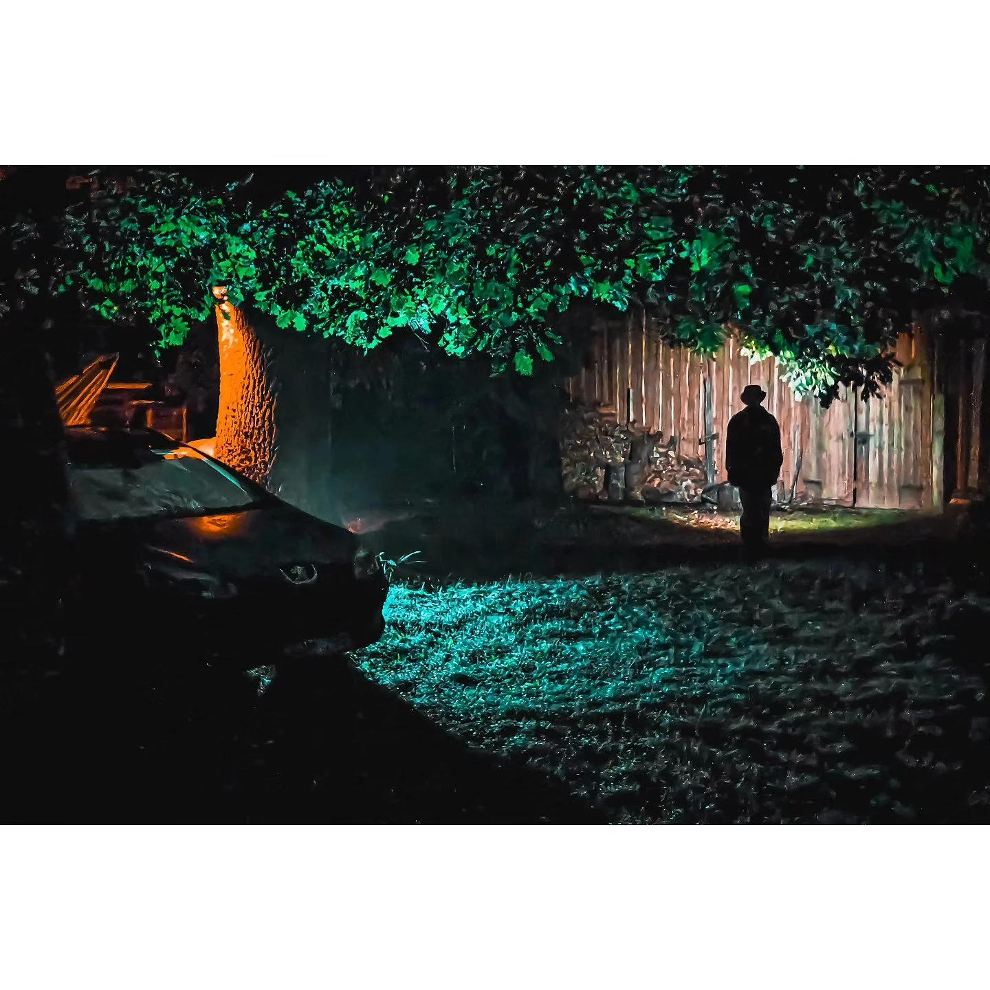 Solving

#shotoftheday #natural #setup #light #color #people #detective #oneplus #shotononeplus #festival #summer