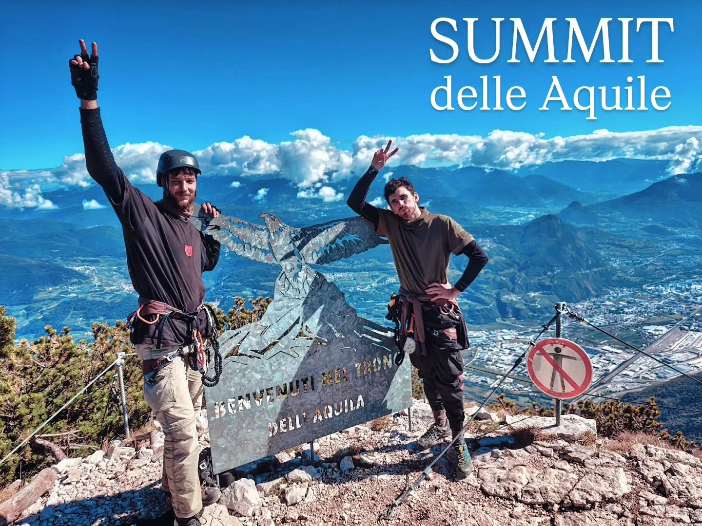 DELLE AQUILE 1995m - another summit to the books. E variant with new approaches. Started easy, but got interesting and more demanding as you ventured through. Looked higher as well as scarier compared to Austrian via ferrata. It was a blast to summit