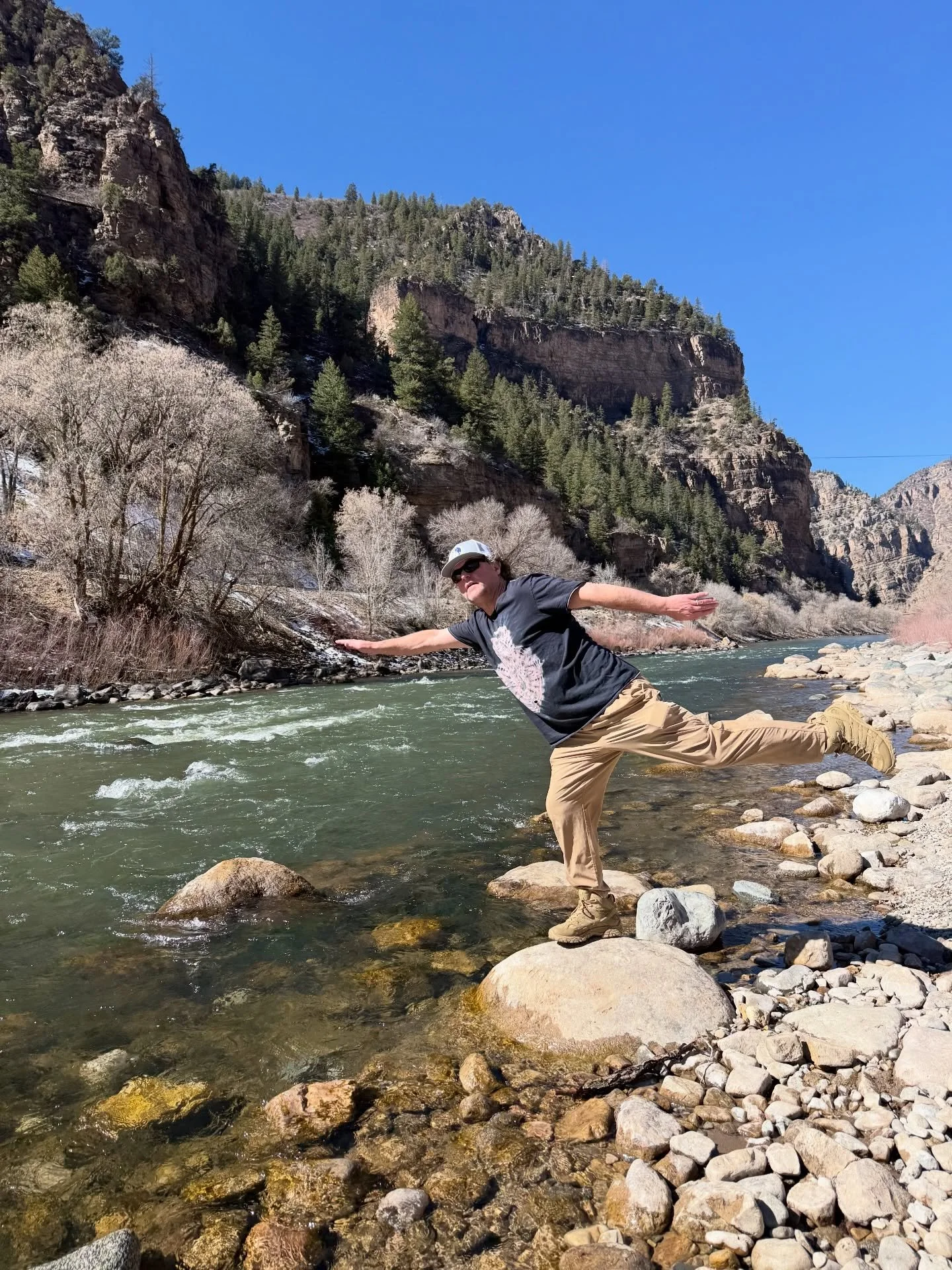 Thank you Colorado. Don&rsquo;t change
👀 Denver, see you on 5/16 with the Keels + the @thesweetlilliesband at @cervantesmasterpiece 
#kellerandthekeels