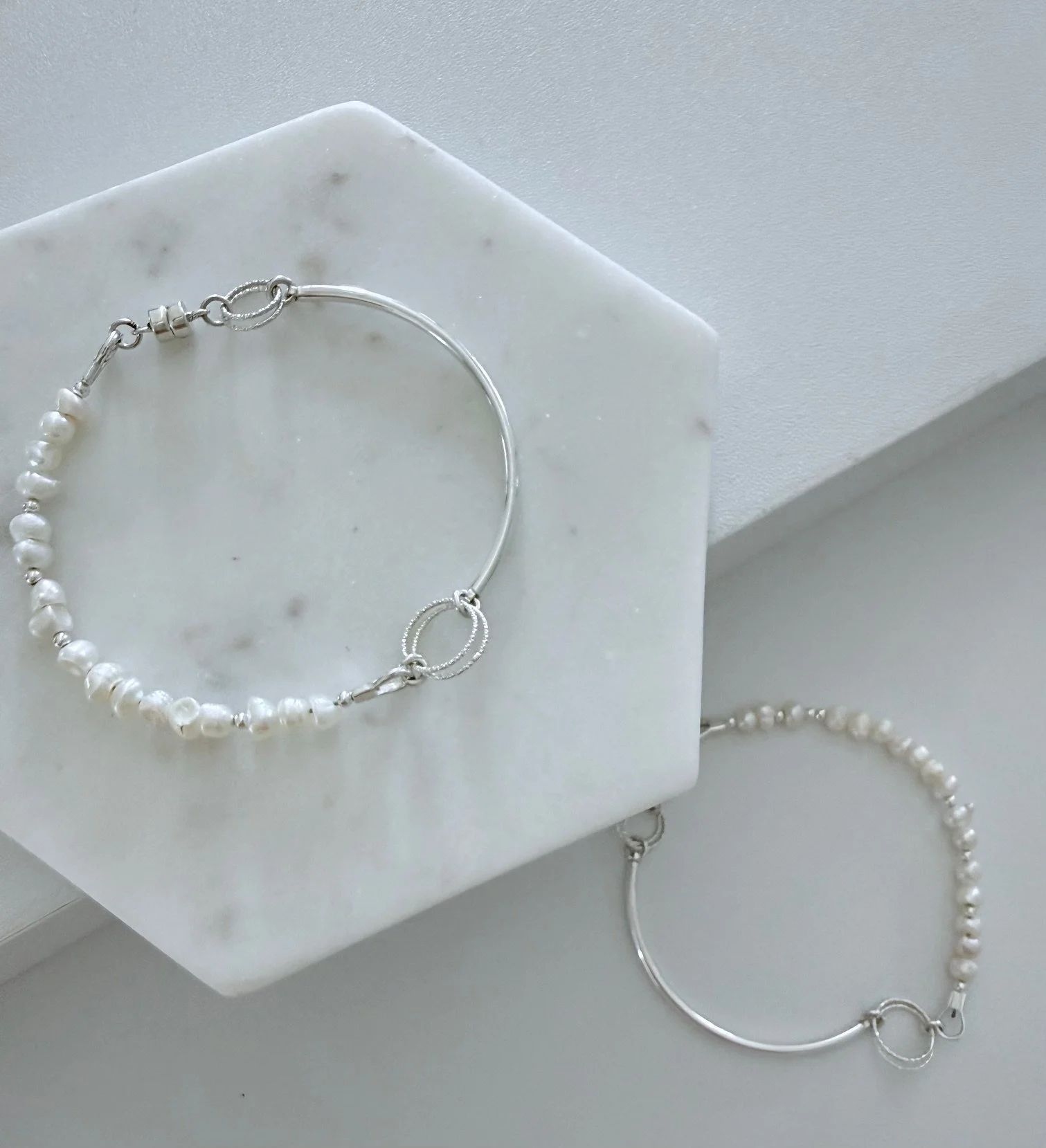 Sterling Pearl Bar Brac mag clasp.jpeg