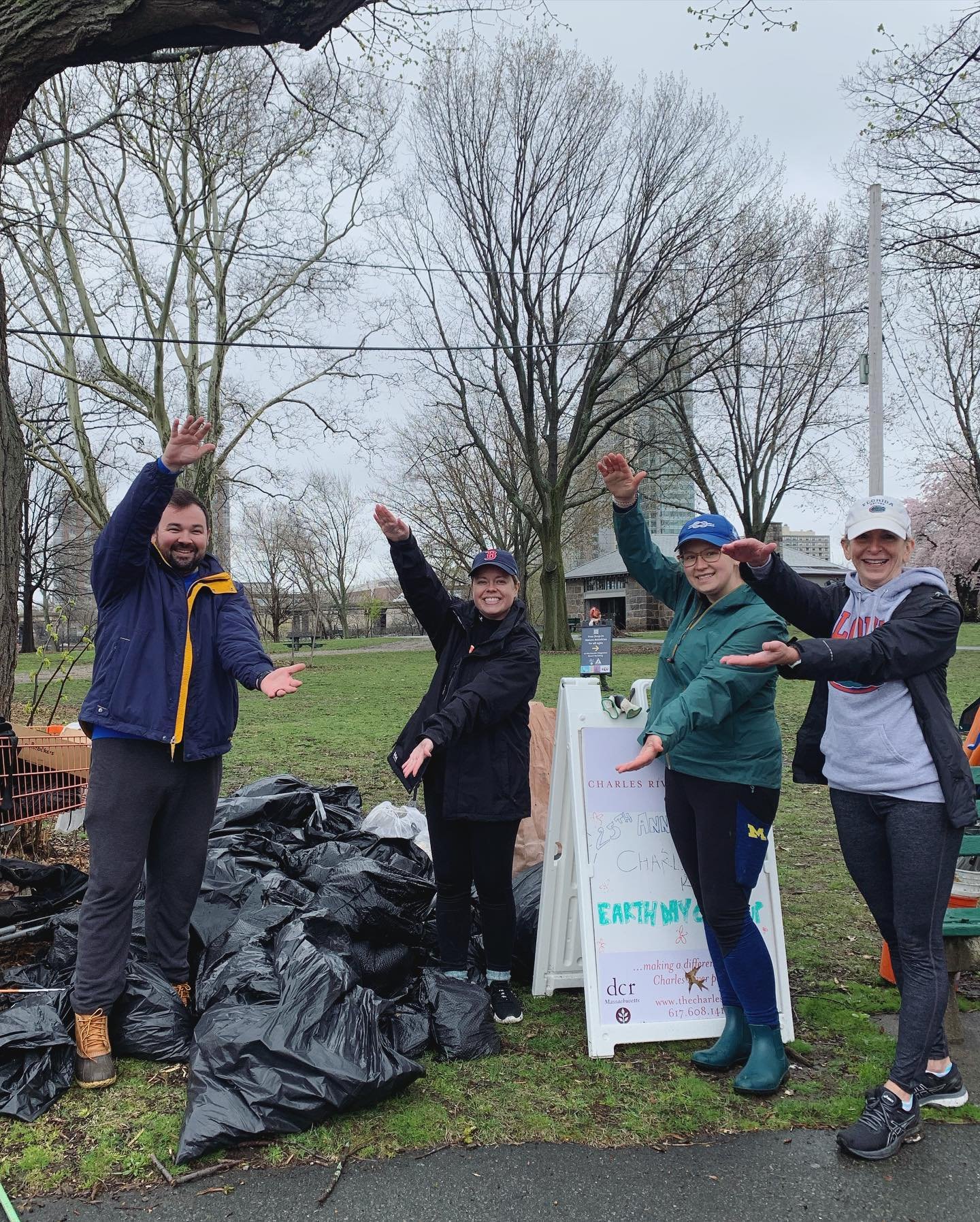 We had a great time cleaning up the Charles River for Earth Day this weekend! Thank you @charlesrivercrc for hosting the event! We will be back next year. #GoGators #EarthDay