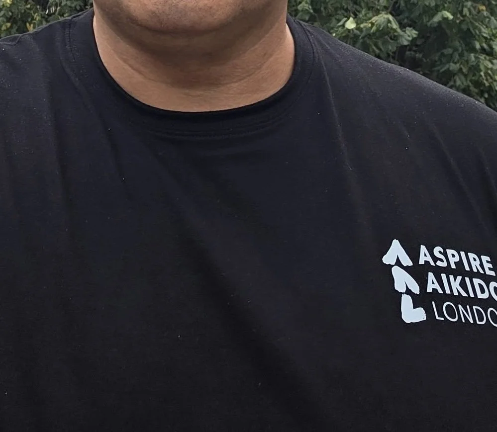 black t-shirt1.jpg