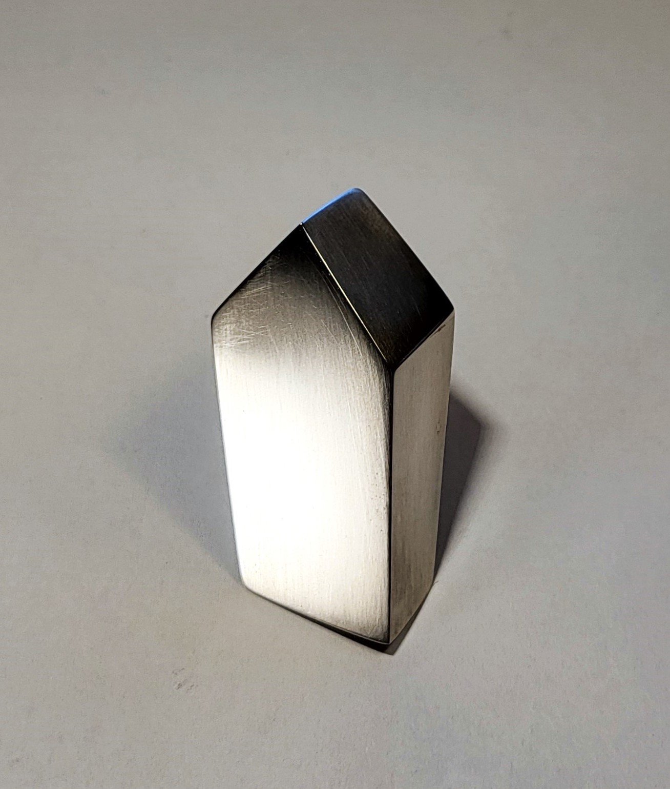 Hannah Proctor
Empty (Brooch)
Sterling Silver, Steel
$200