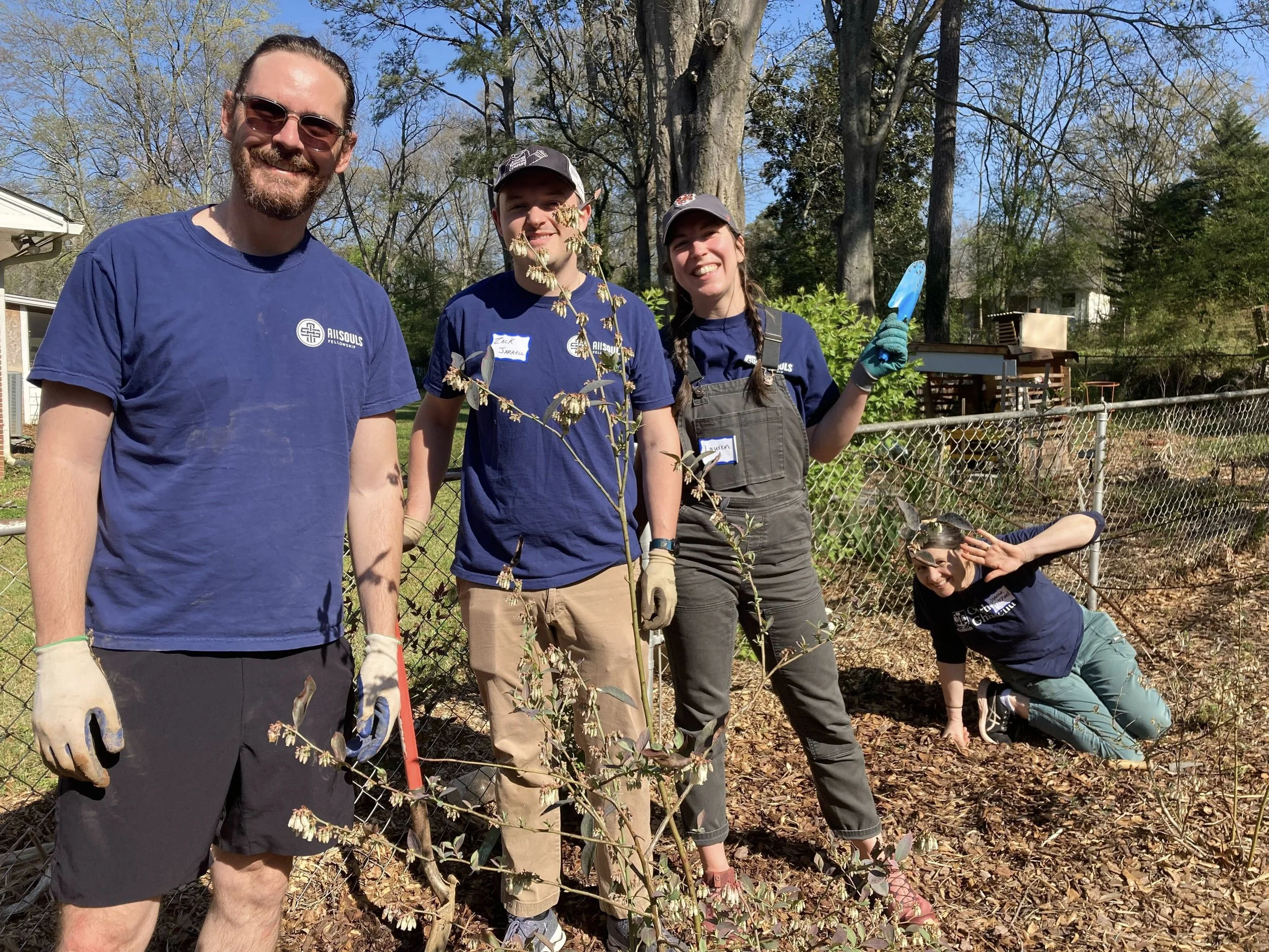 Friends of Refugees Fall Volunteer Work Day