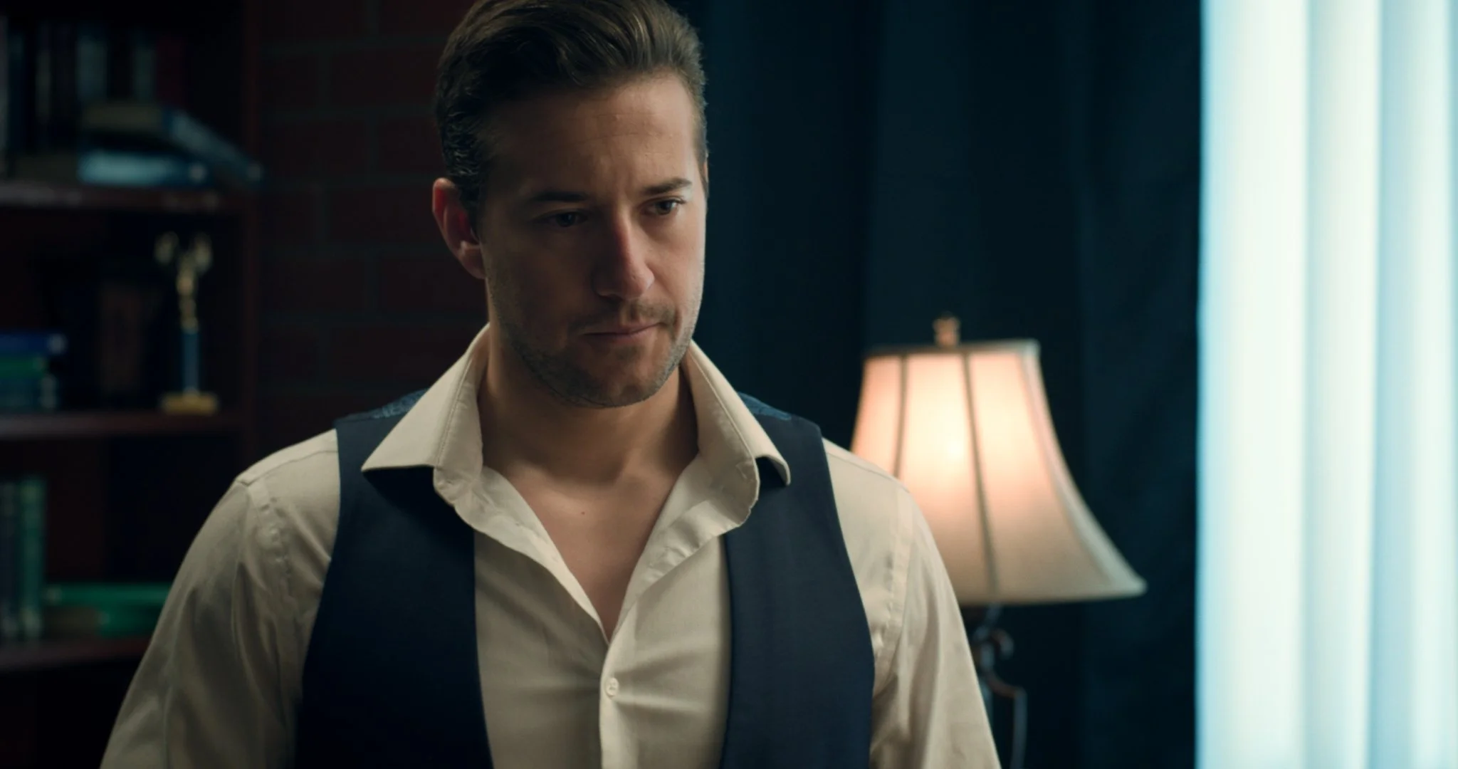 Present Laughter Stills_1.5.1.jpg