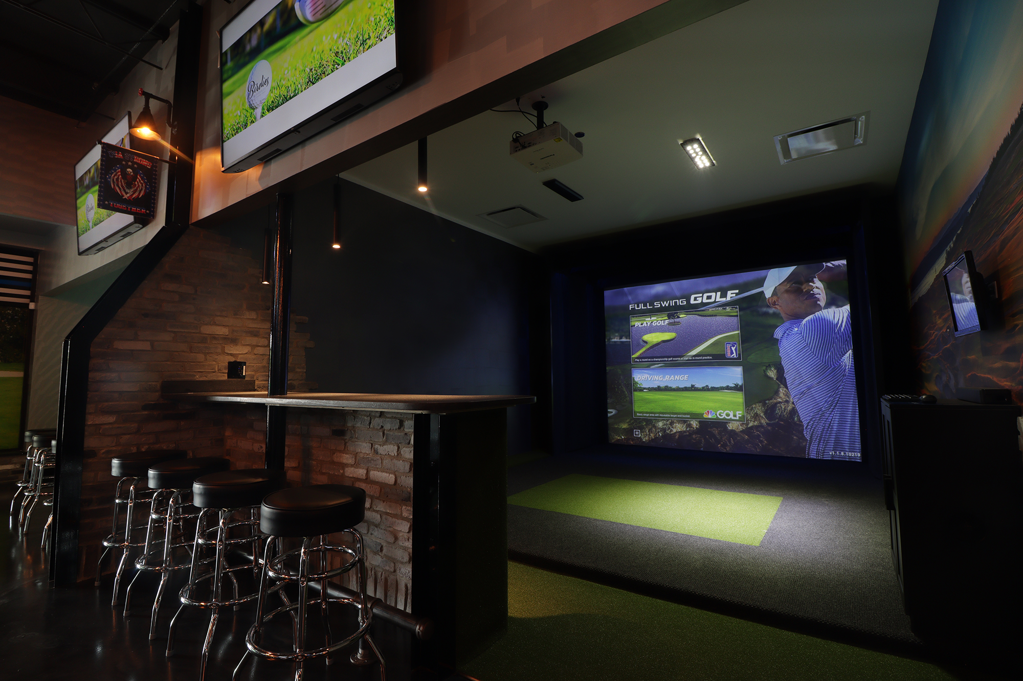 Birdies Sports Bar & Grill