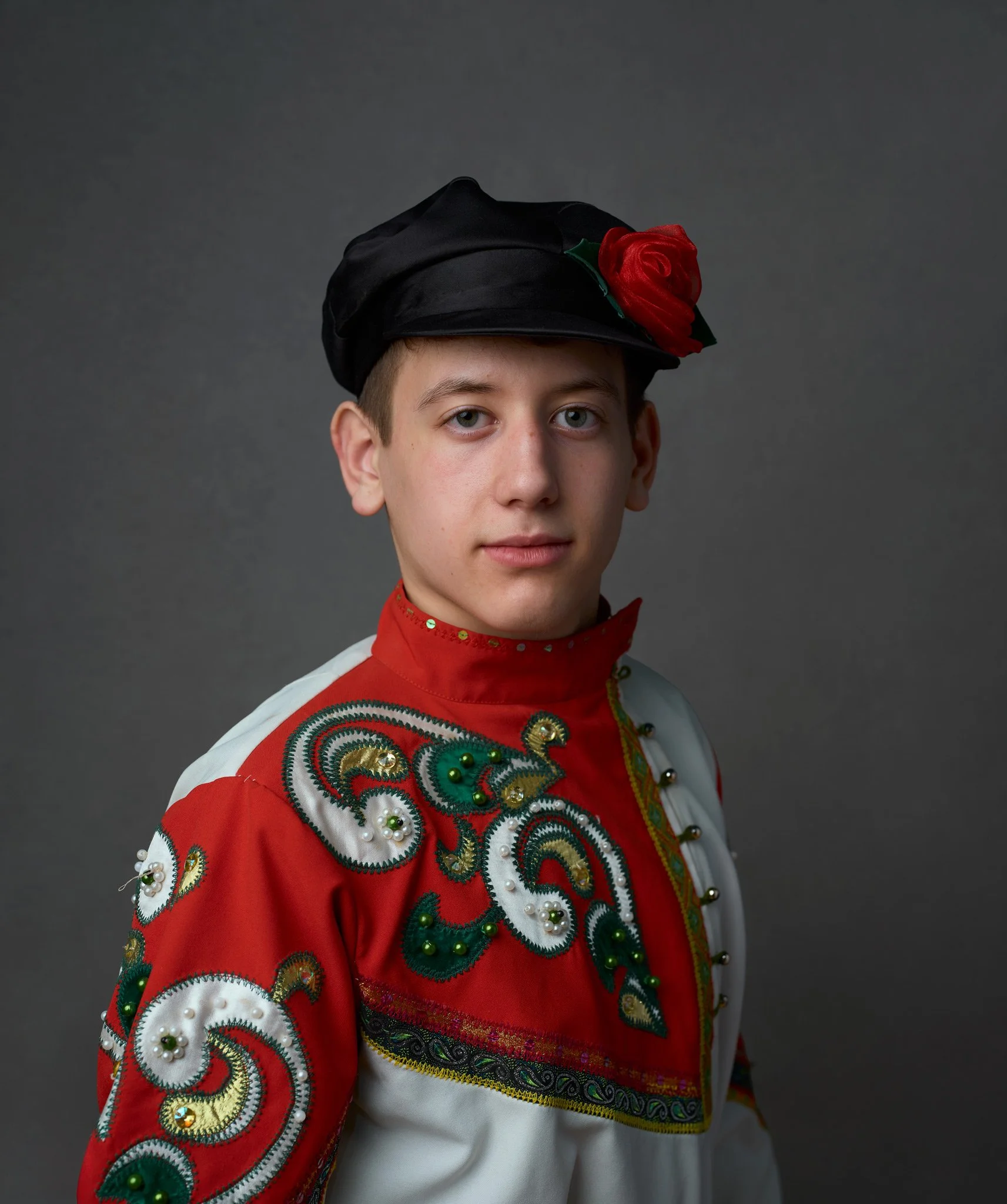 Brett-Garamella_Murad_Traditional-Russian-Clothes_Buynaksk-Dance-Team.jpg