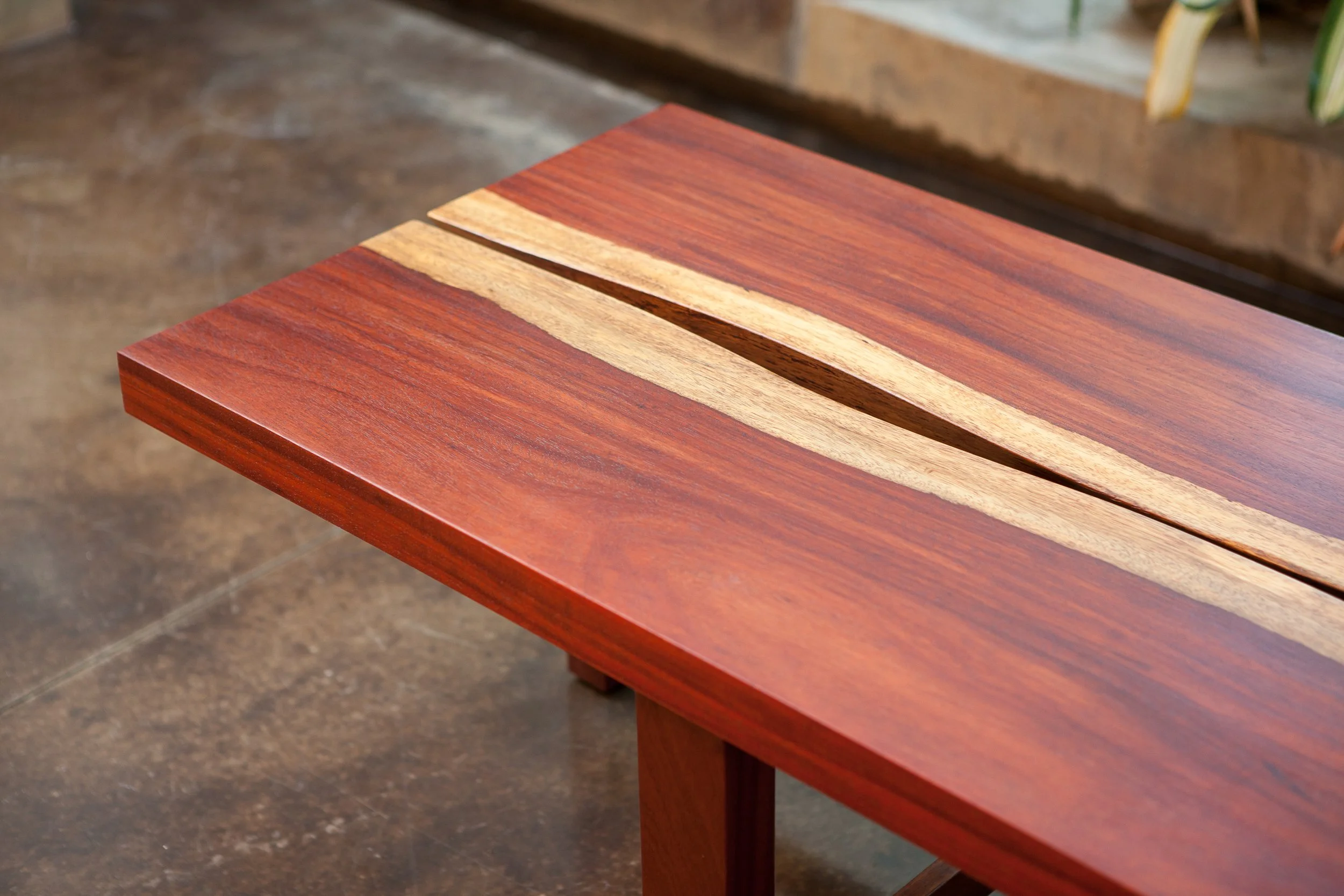 Burl Fissure Coffee Table Detail in Cherry