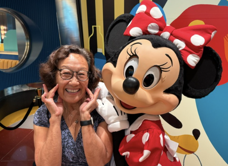 Fall 2025: First Overseas trip since lung cancer - Meeting Minnie at Disneyland Hong Kong! 