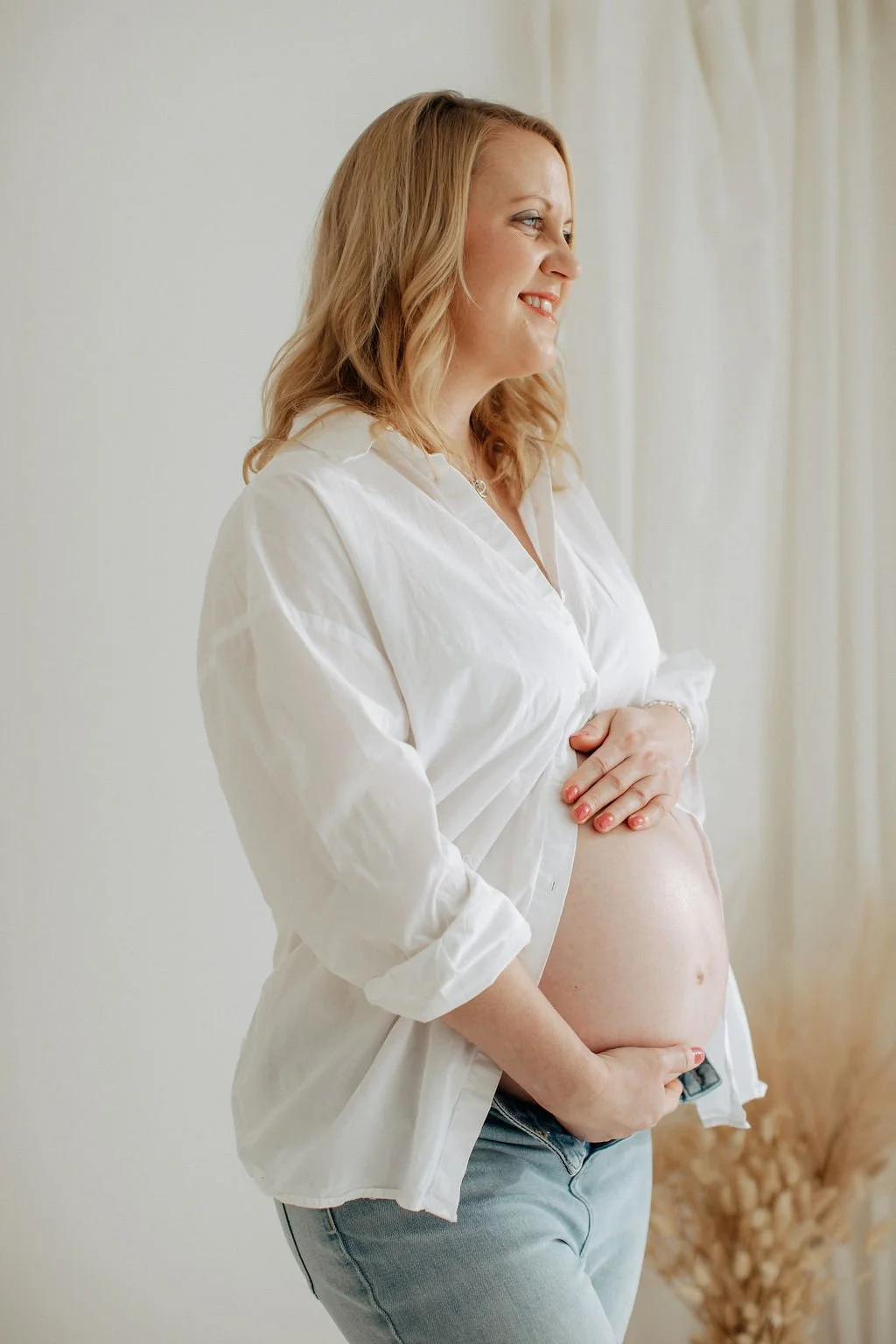 Maternity photographer Bedford