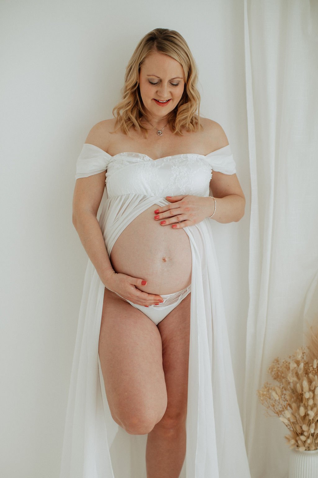 Maternity photographer Bedford