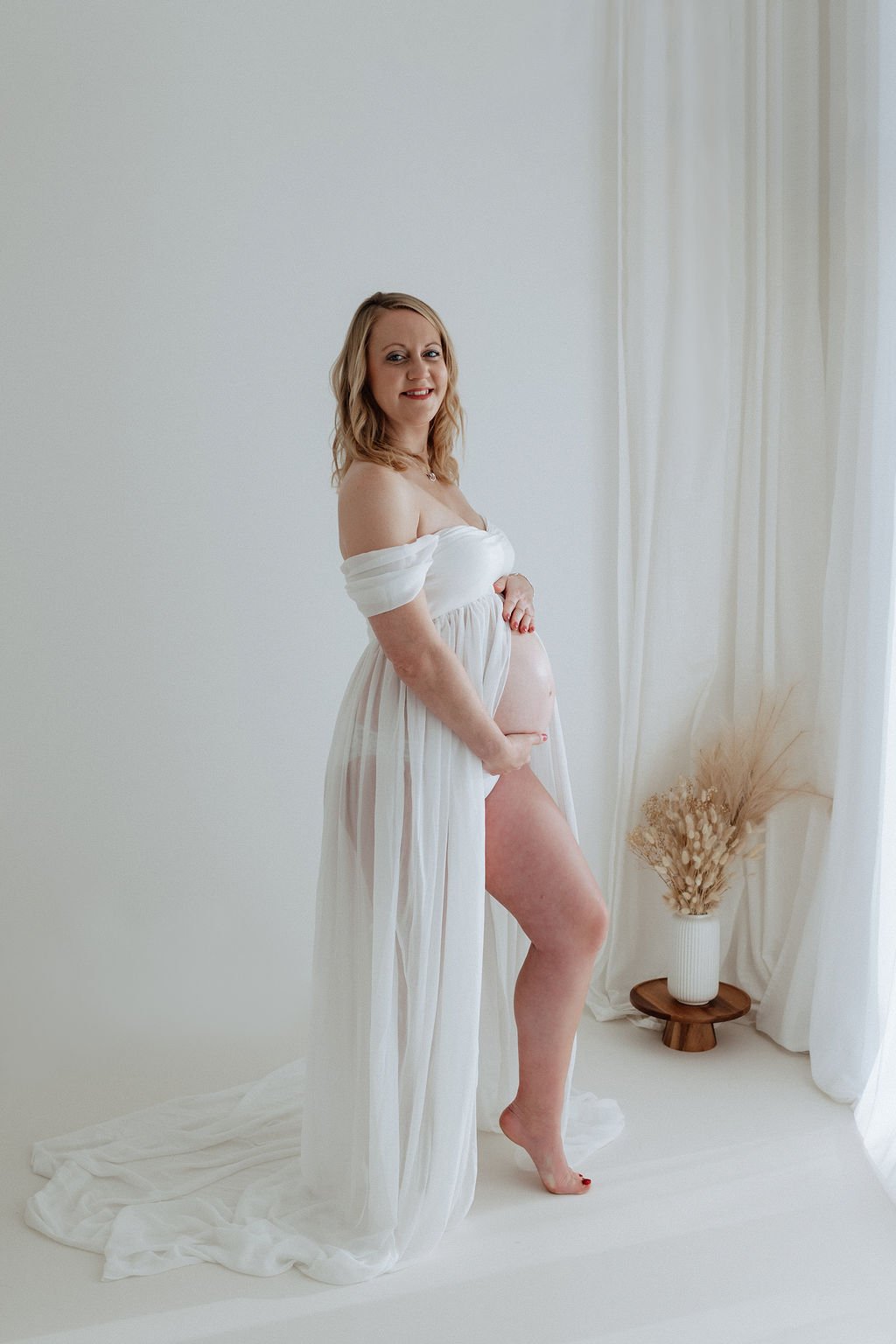 Maternity photographer Bedford