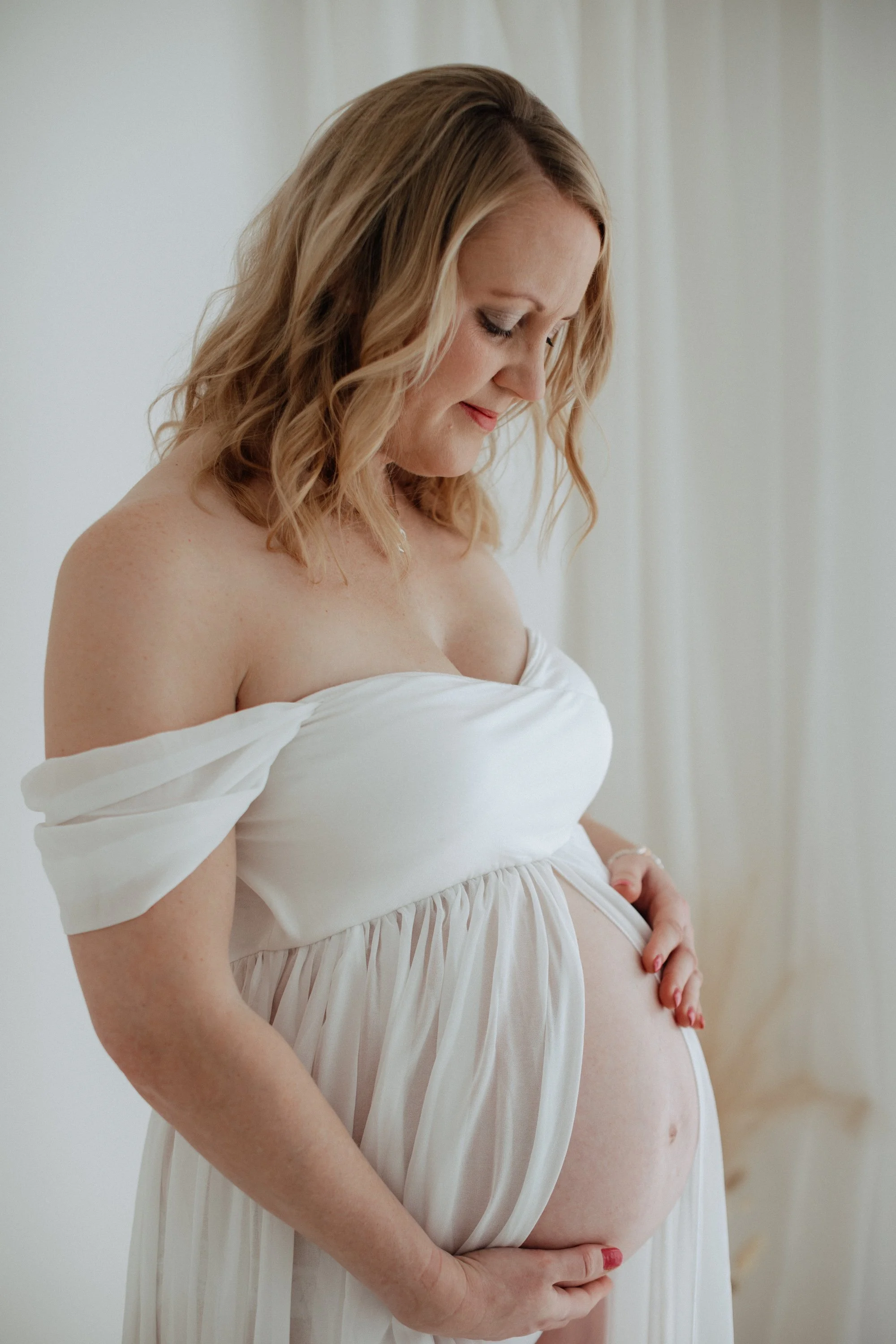 Bedford Maternity photographer-7.jpg