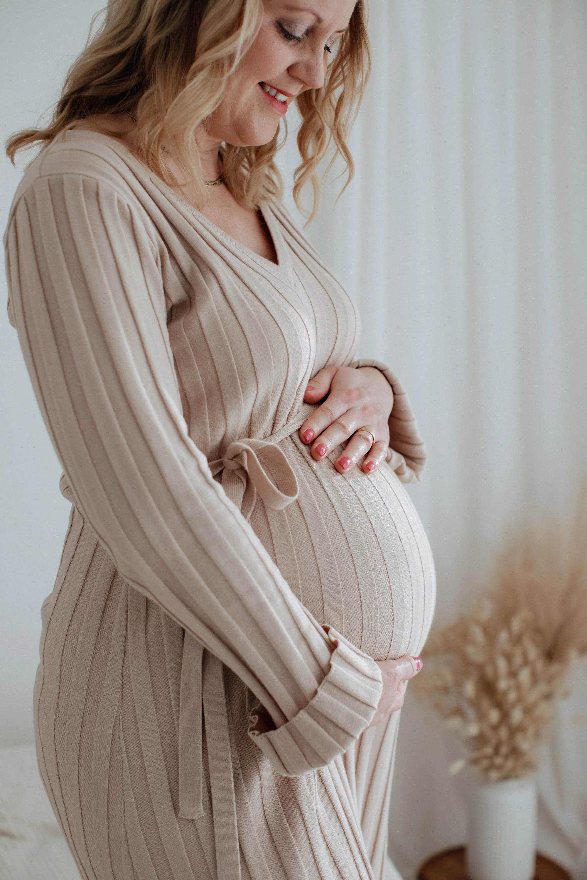 Bedford Maternity photographer-4.jpg