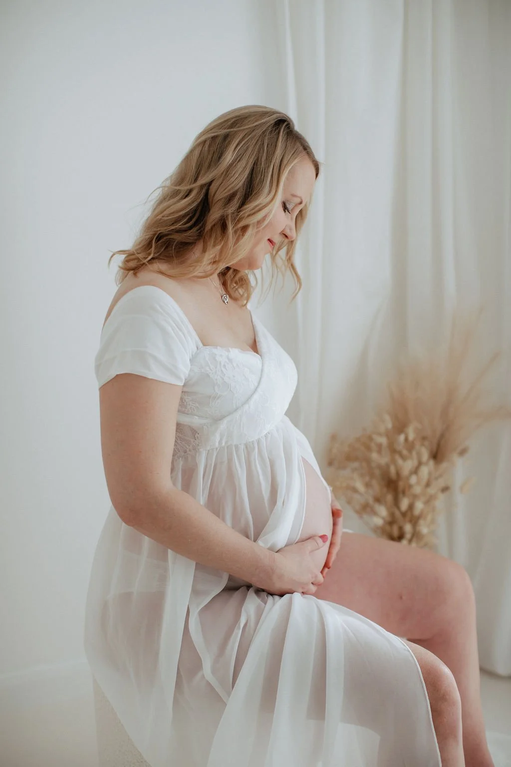 Maternity photographer Bedford