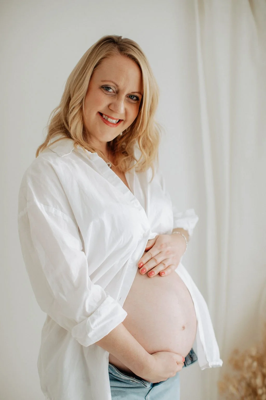 Maternity photographer Bedford