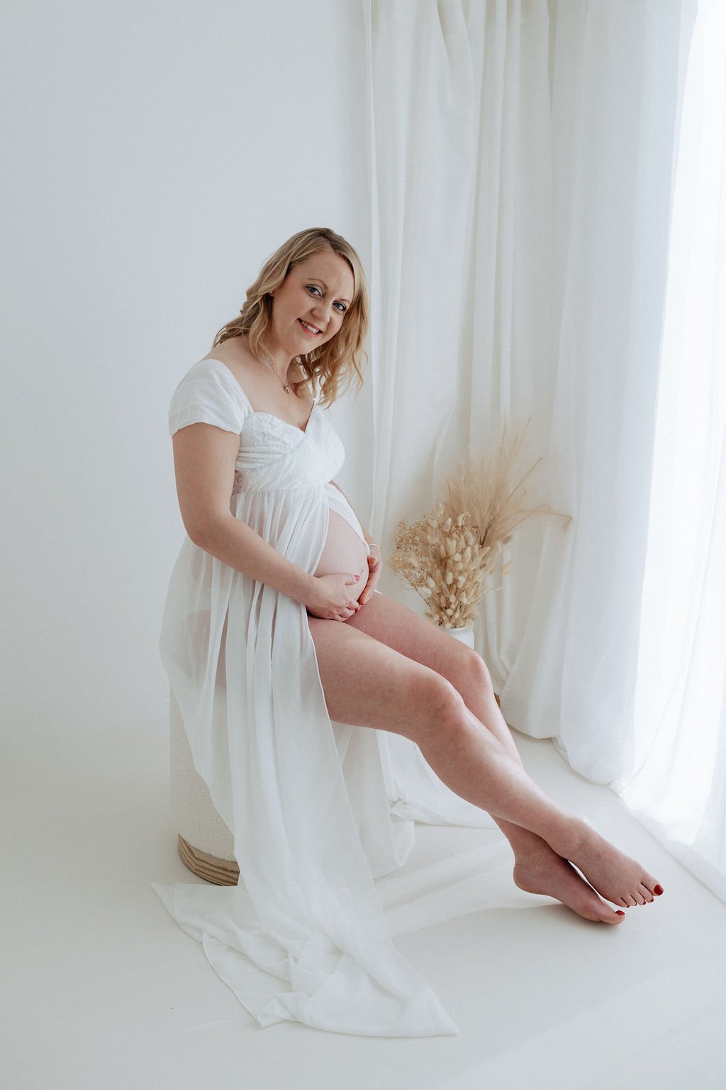 Maternity photographer Bedford