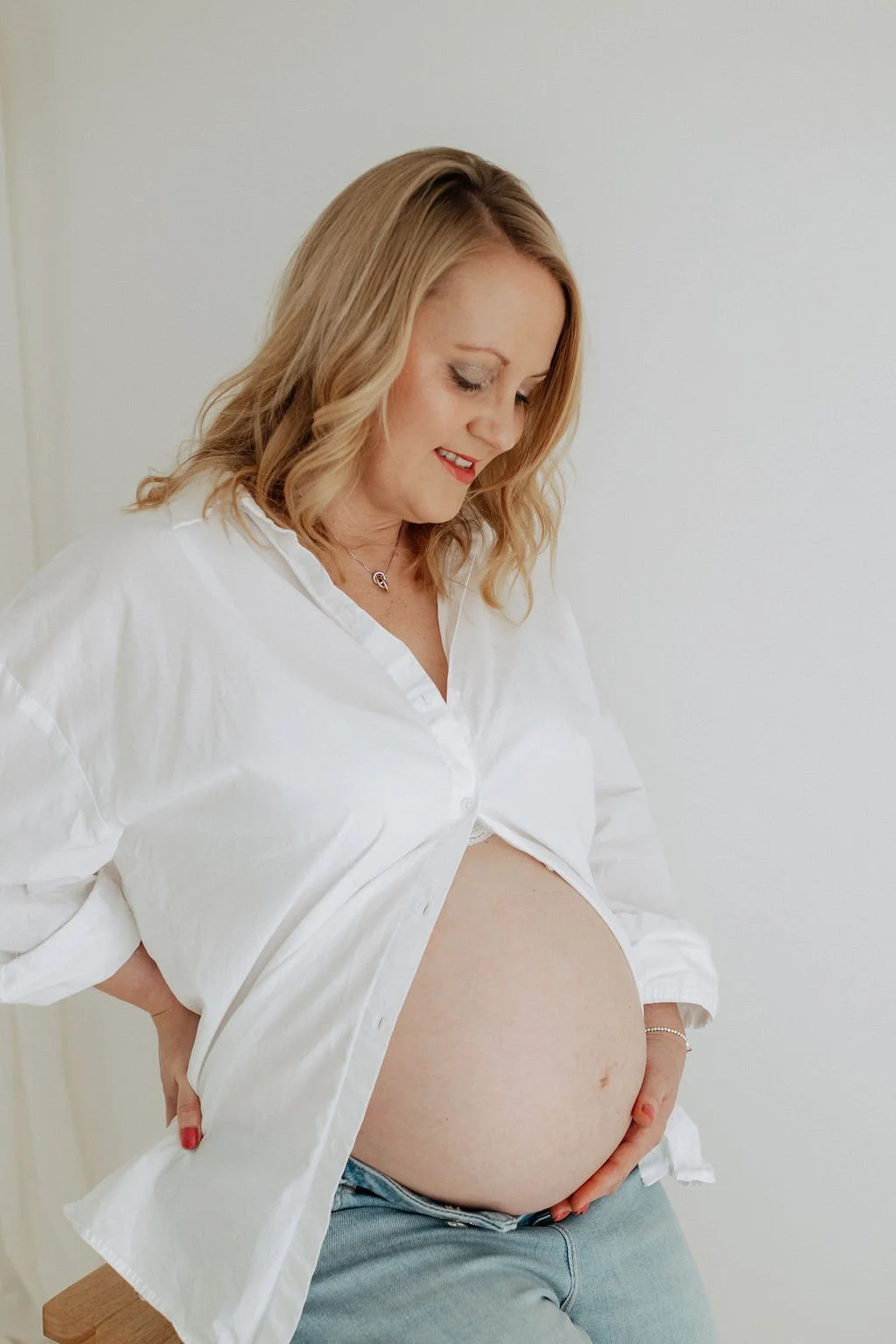 Maternity photographer Bedford