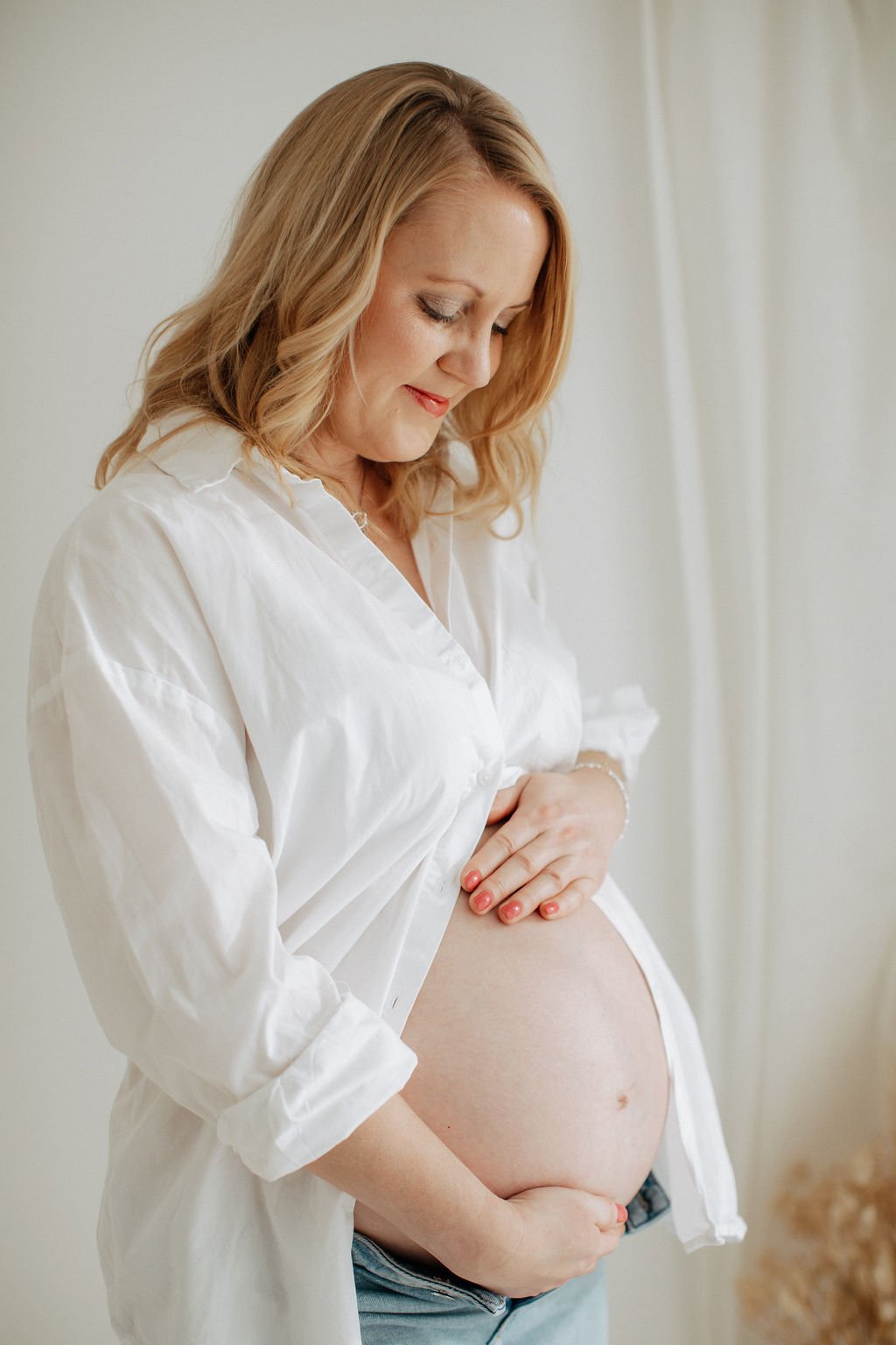 Maternity photographer Bedford