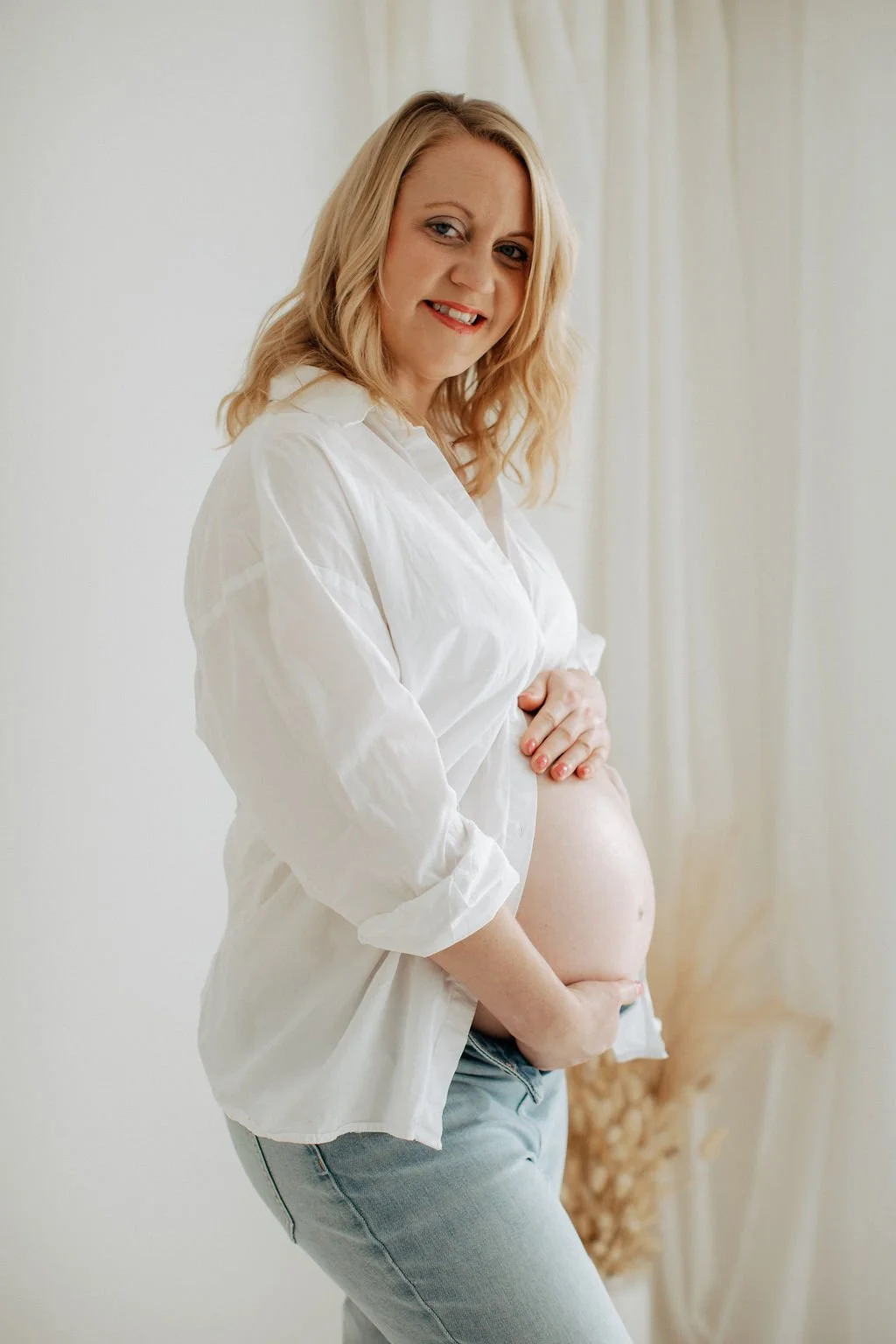 Maternity photographer Bedford