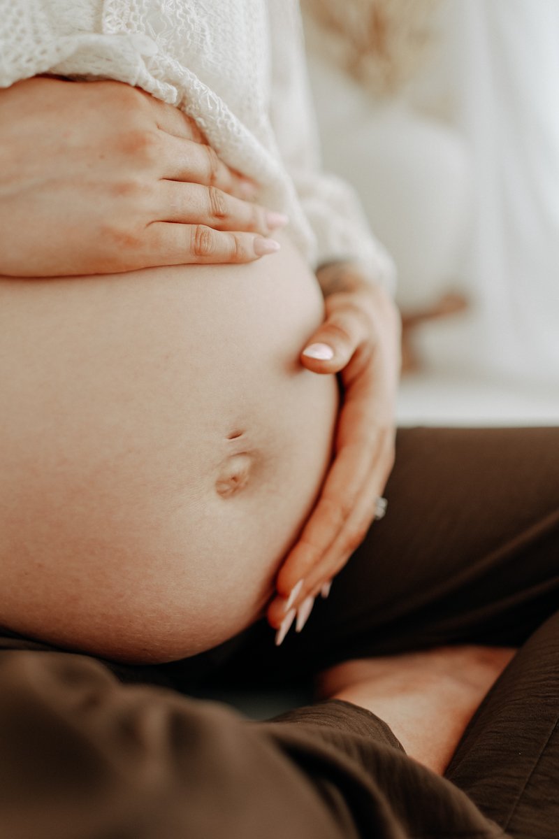 Maternity photographer cambridgeshire Bedfordshire