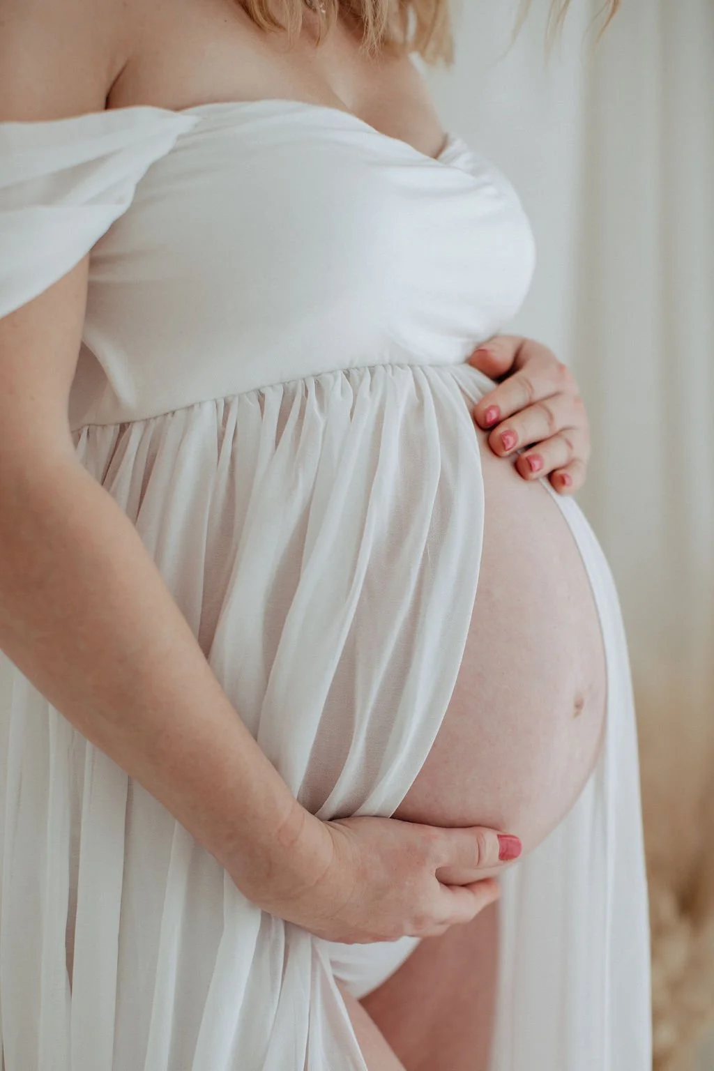 Maternity photographer Bedford