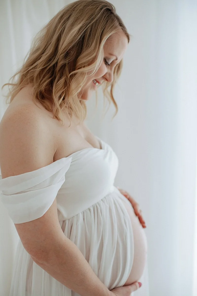 Maternity photographer Bedford Bedfordshire London Hertfordshire