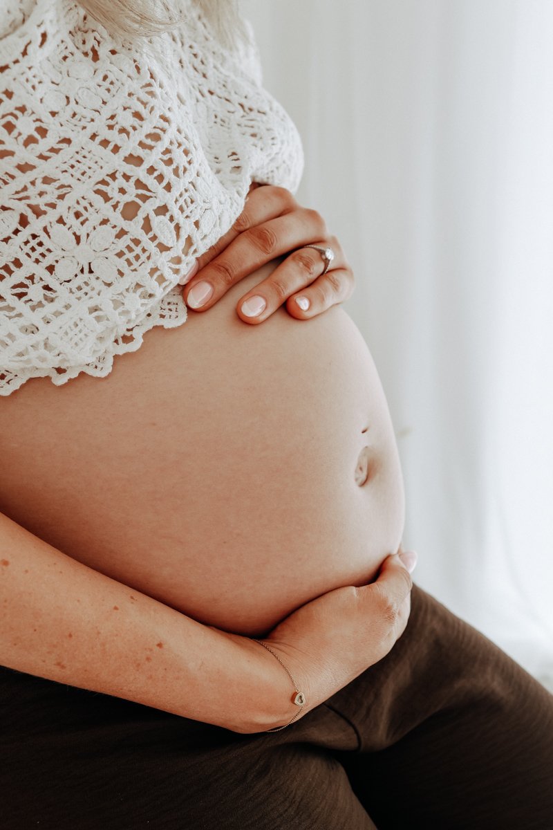 Maternity photographer cambridgeshire Bedfordshire