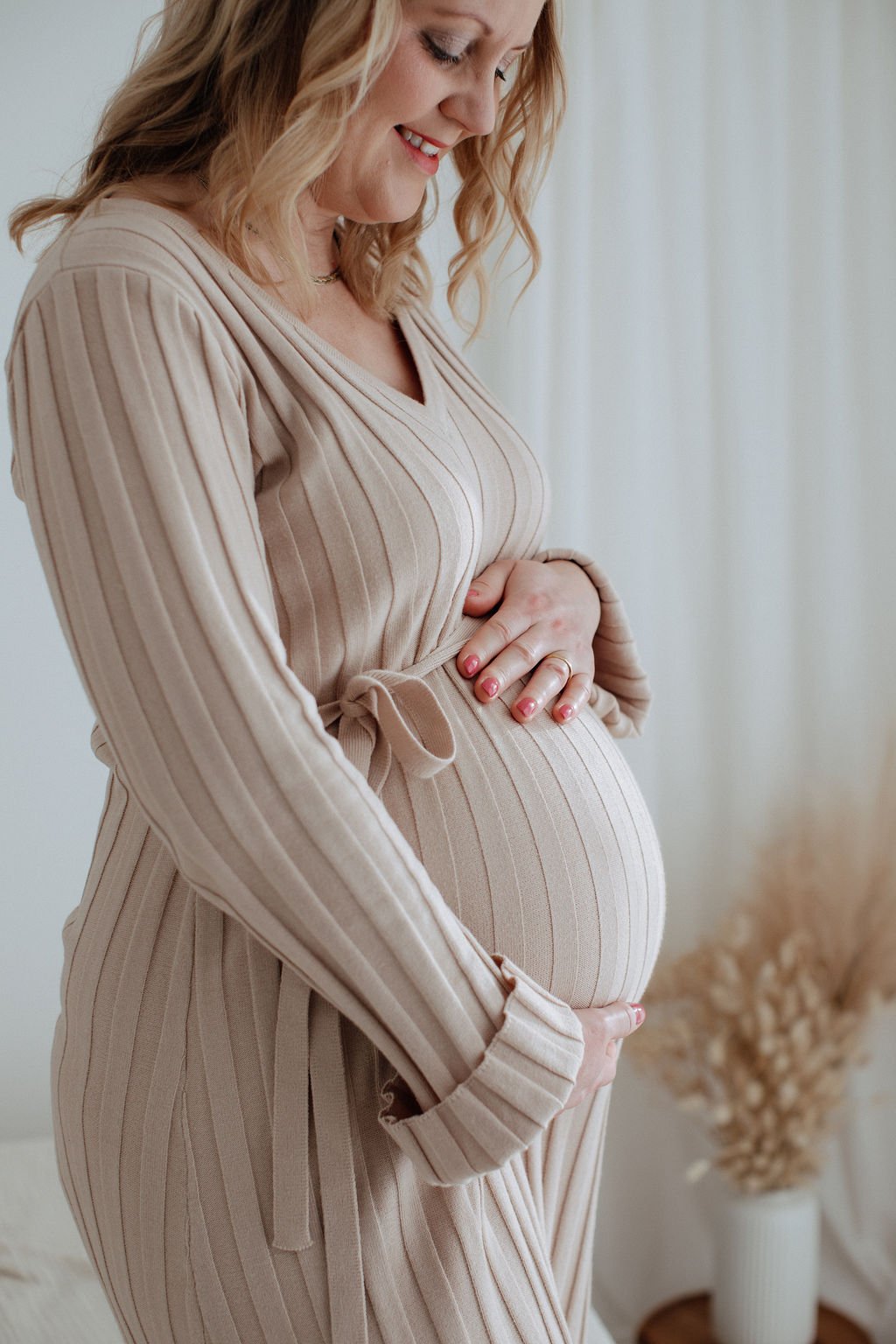 Maternity photographer Bedford