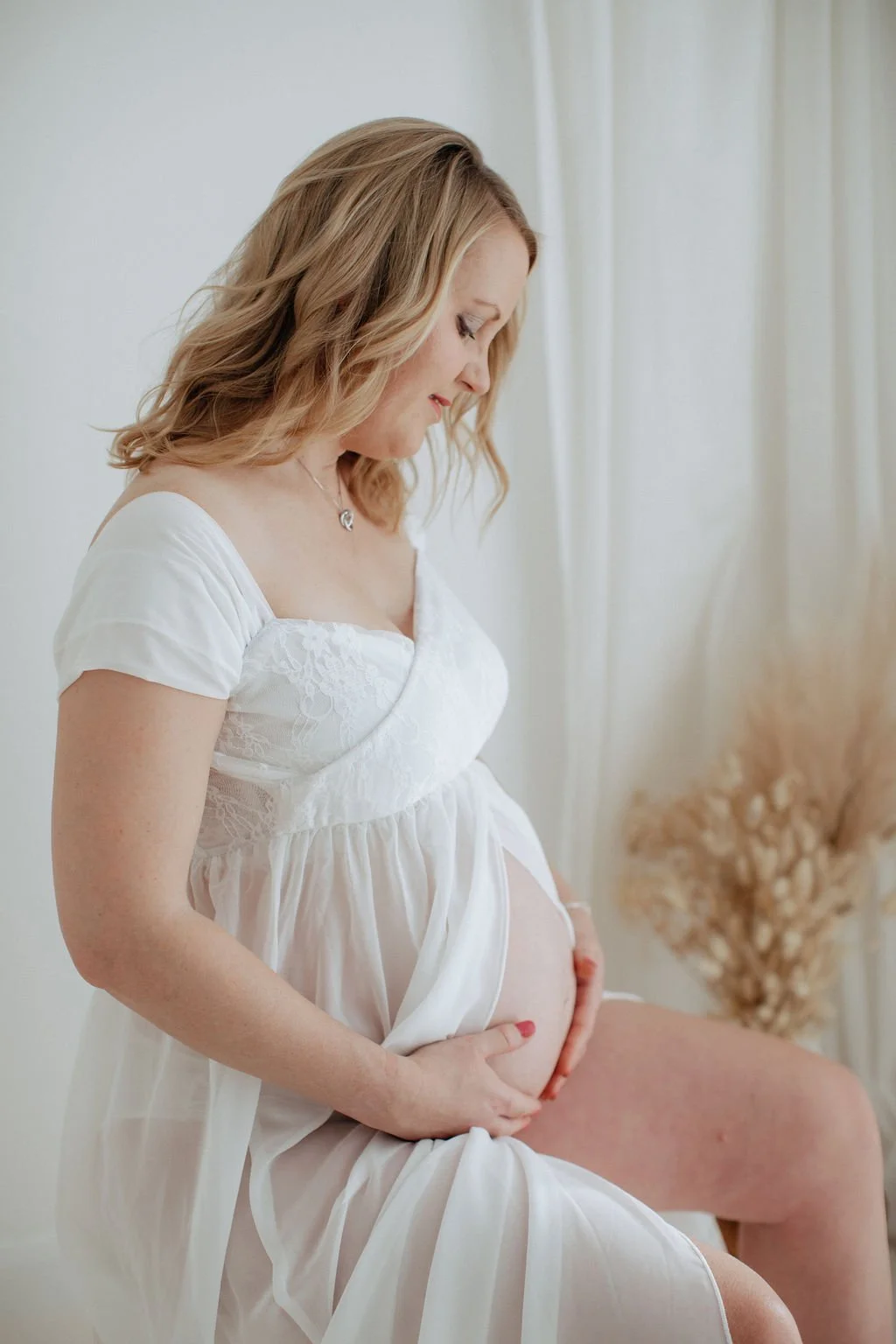 Maternity photographer Bedford