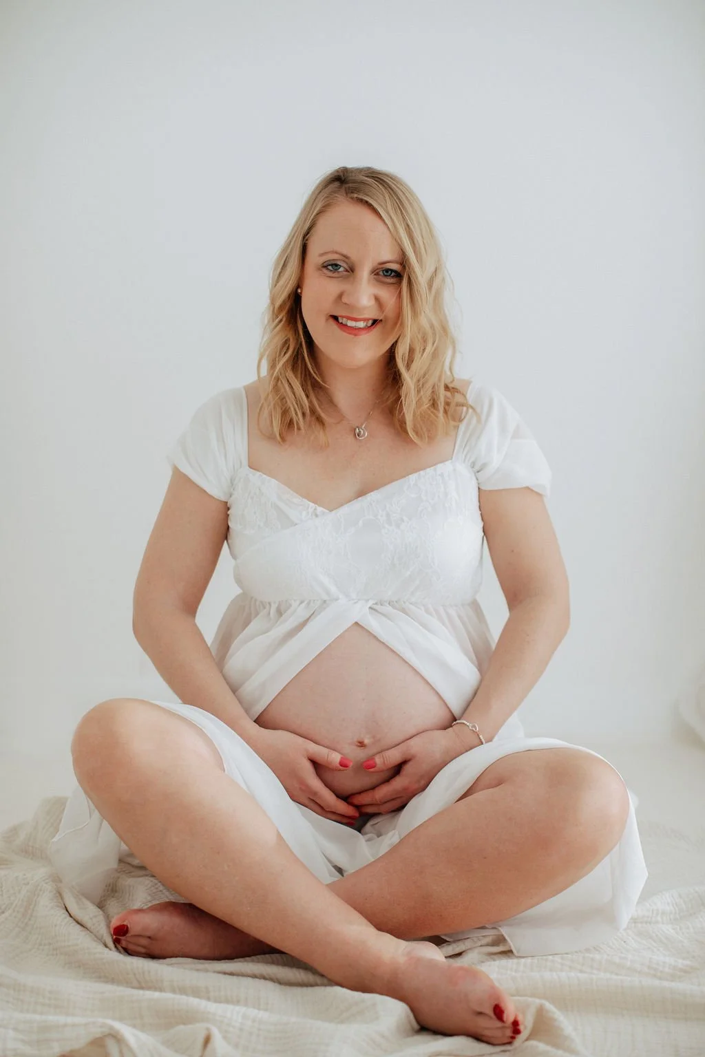Maternity photographer Bedford