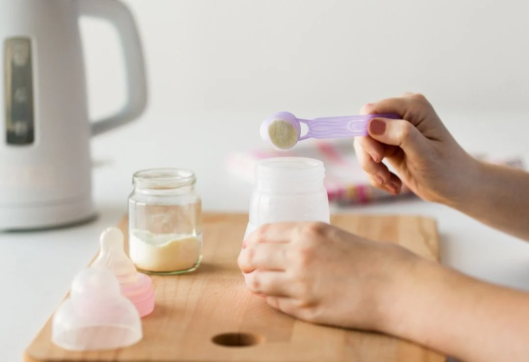 Quick GUide: How to Reduce risk of illness while preparing infant formula