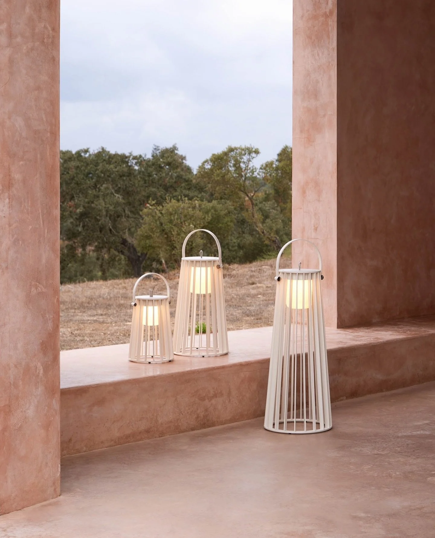 Where light and design meet, a unique atmosphere is born. With its flowing silhouette and subtle presence, Zuma collection by @point1920_official creates a warm and balanced ambiance in every outdoor space.

Available at @whitneyevansltd 
Located at 
