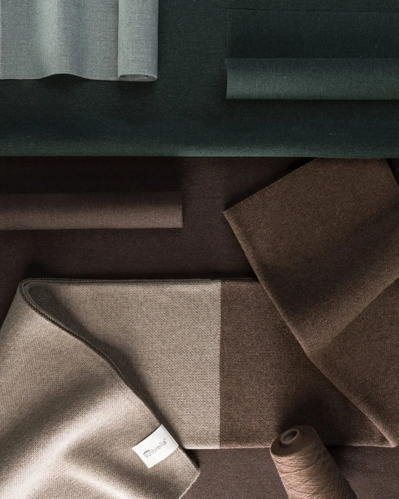 The colder the morning, the thicker the weave. @sunbrella has high-performance options, created with your peace in mind.

Available at @whitneyevansltd 
Located at the @denverdesigndistrict 
595 S. Broadway, Suite 109w
Denver, Colorado 80209
1(303)77